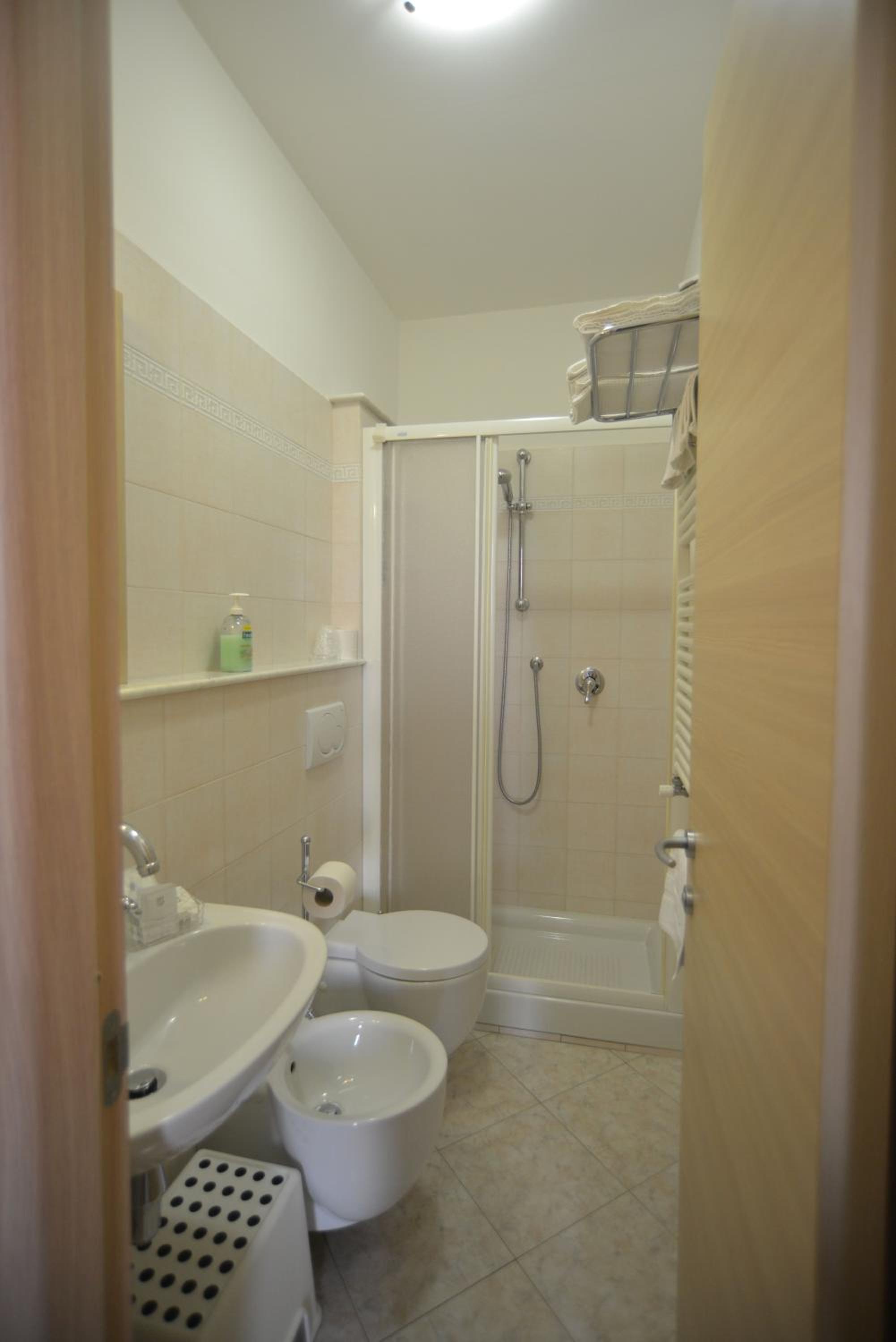 Double Room with Private Bathroom photo 2