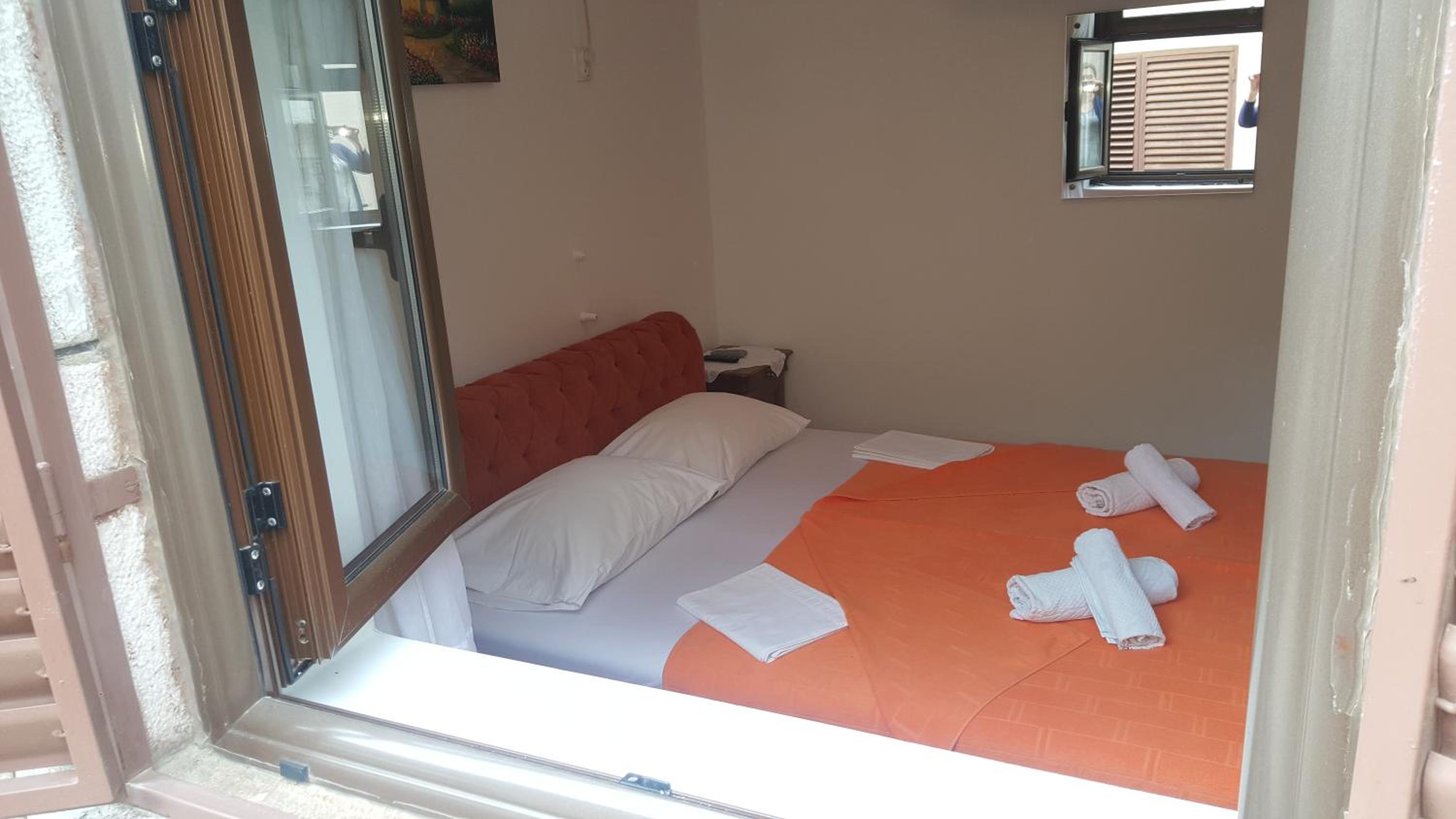 Twin Room with Private External Bathroom and Terrace photo 3