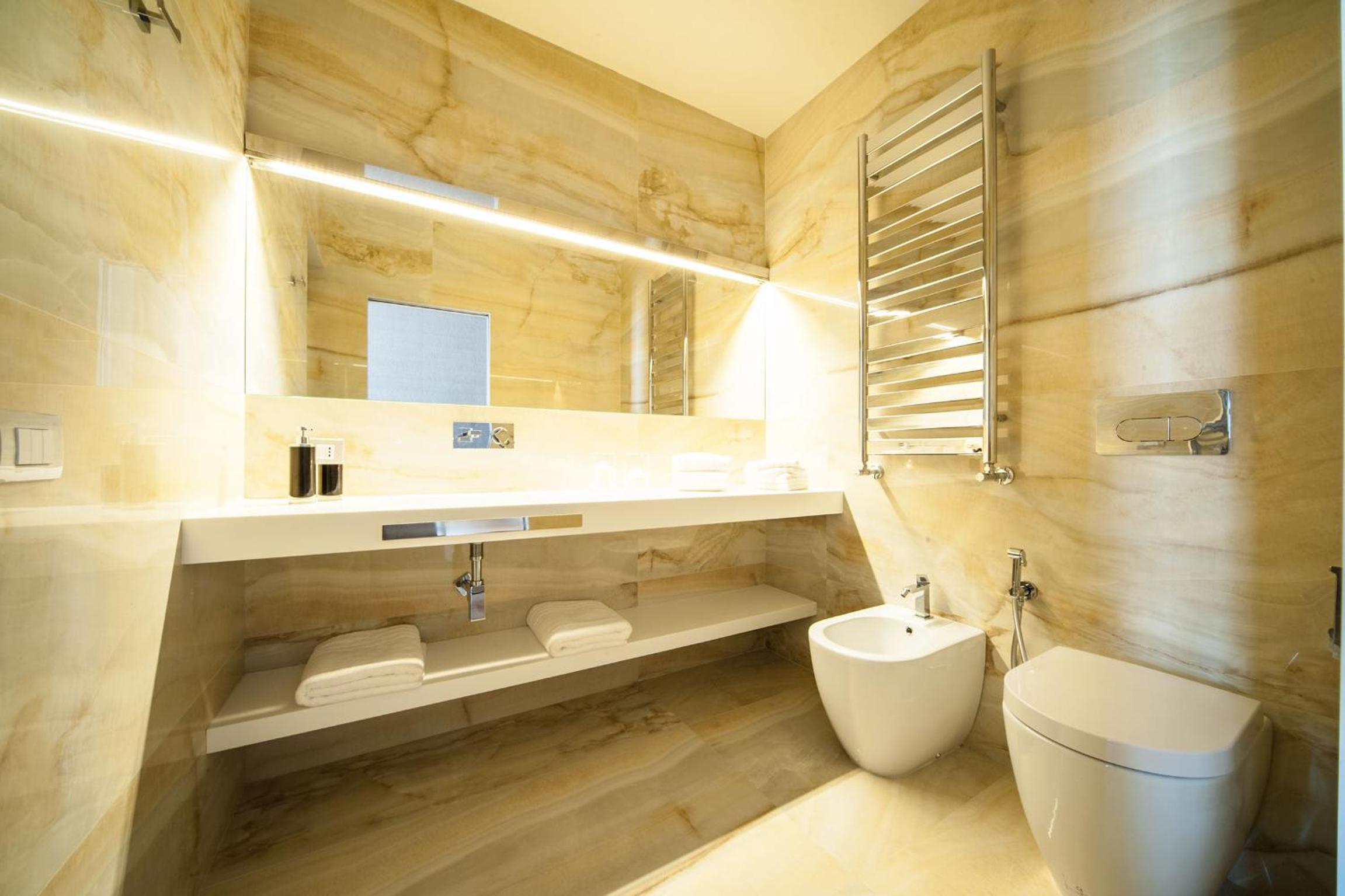 Deluxe Triple Room photo 3