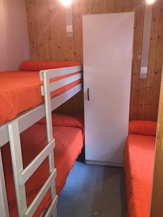 Two-Bedroom Bungalow (1-5 Adults) - Photo 12