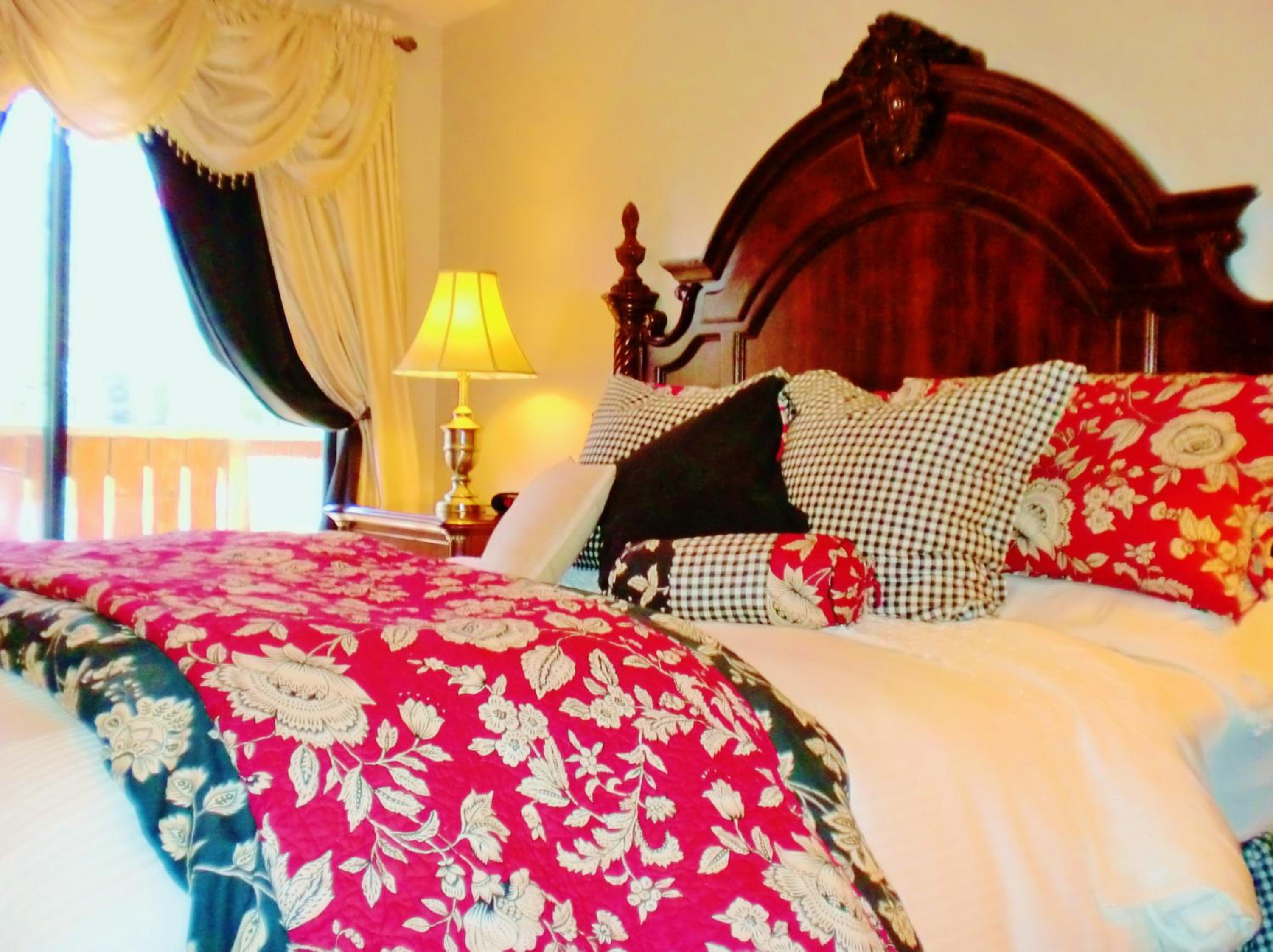 Superior King Room with Fireplace