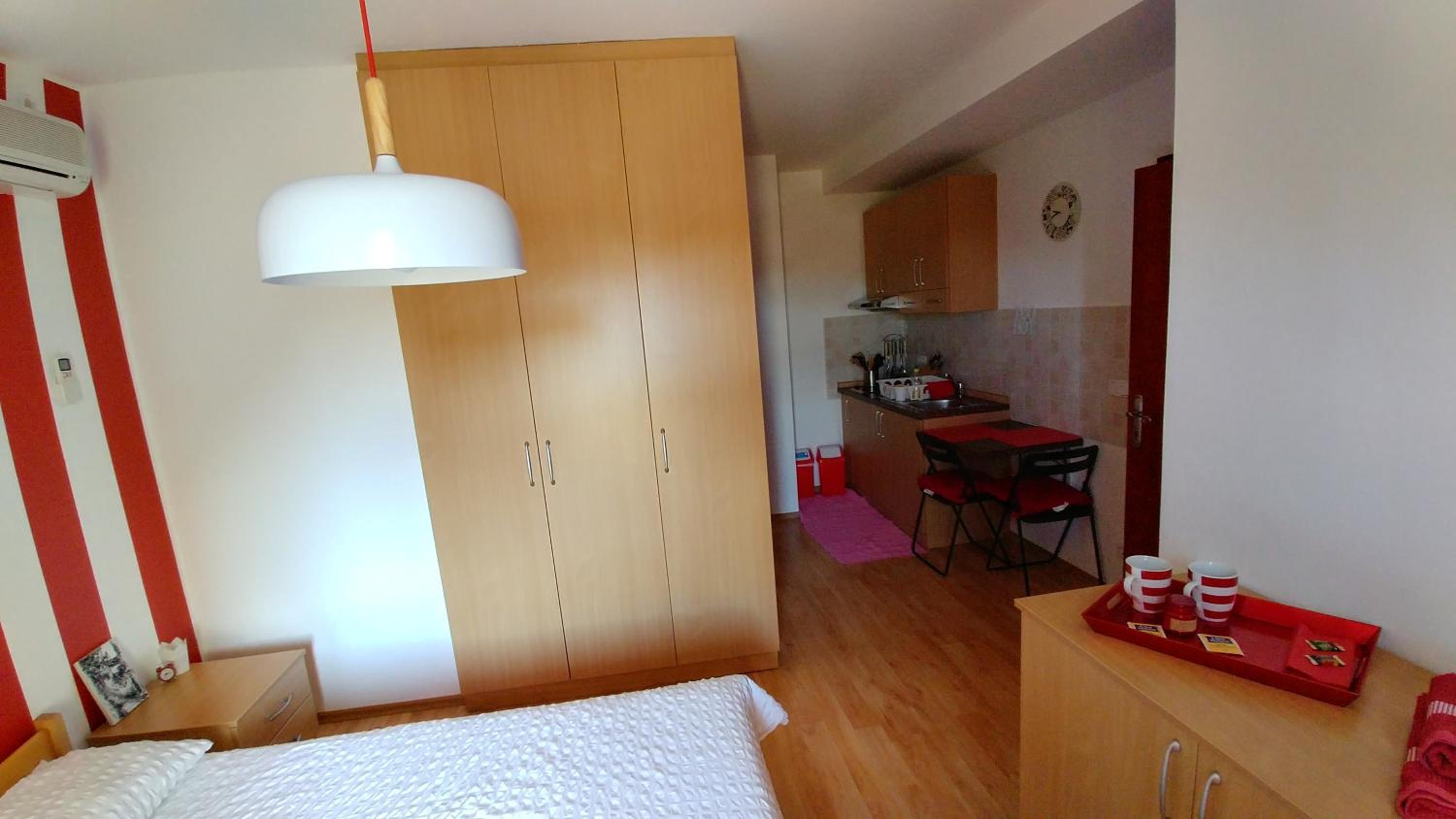 Studio Apartment photo 2