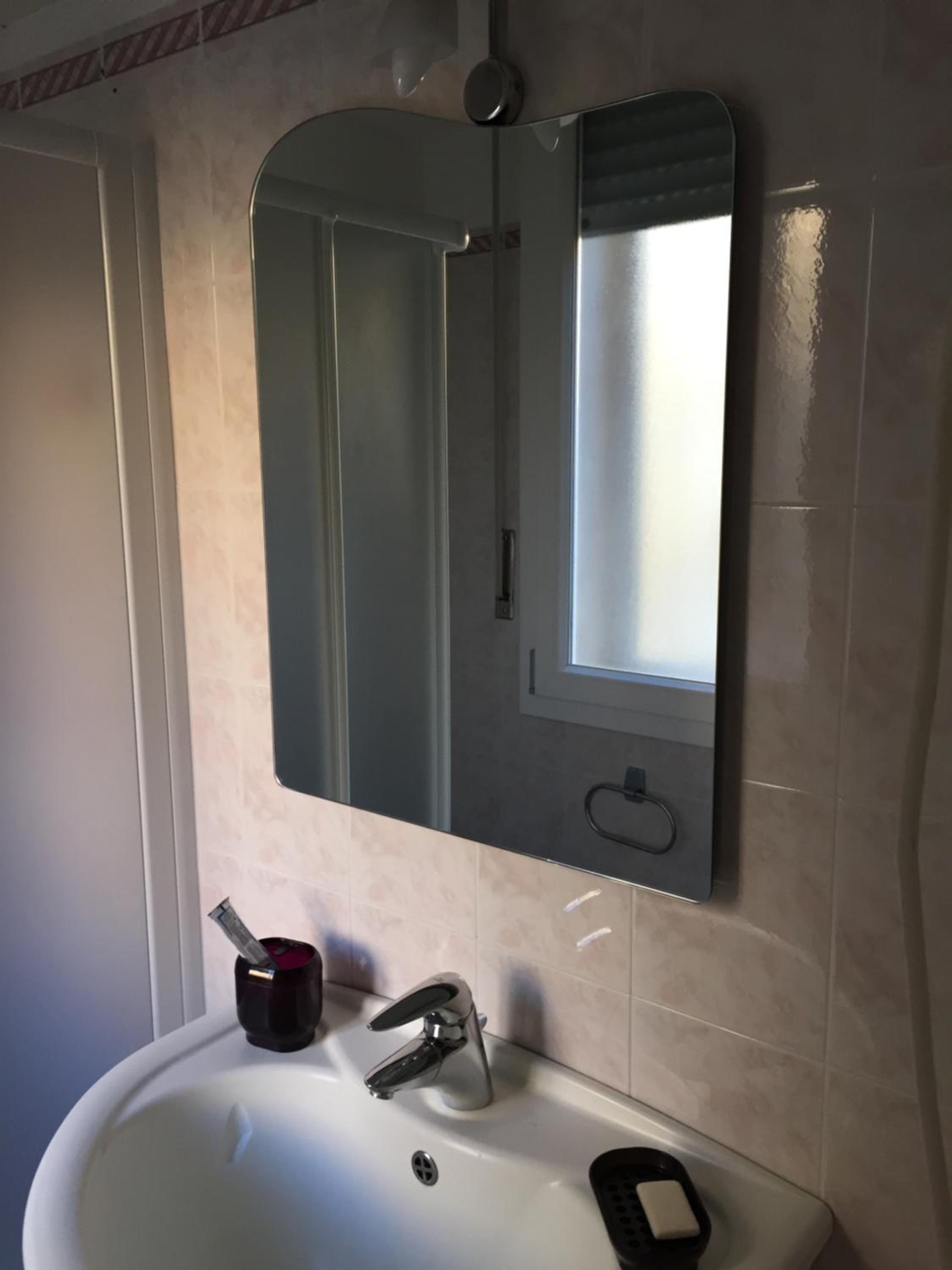 Double Room with Private Bathroom - Photo 6