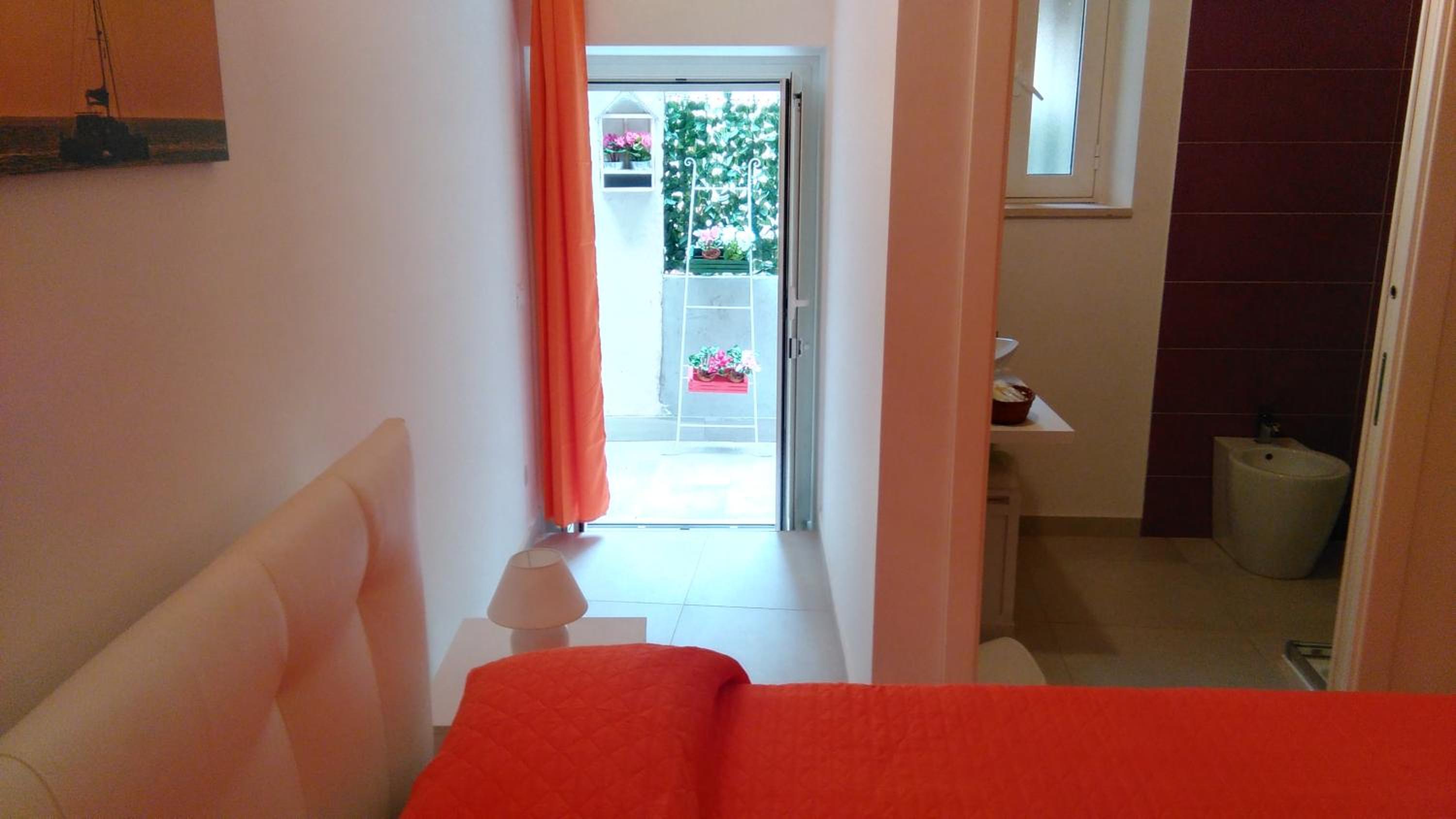 One-Bedroom Apartment - Photo 27