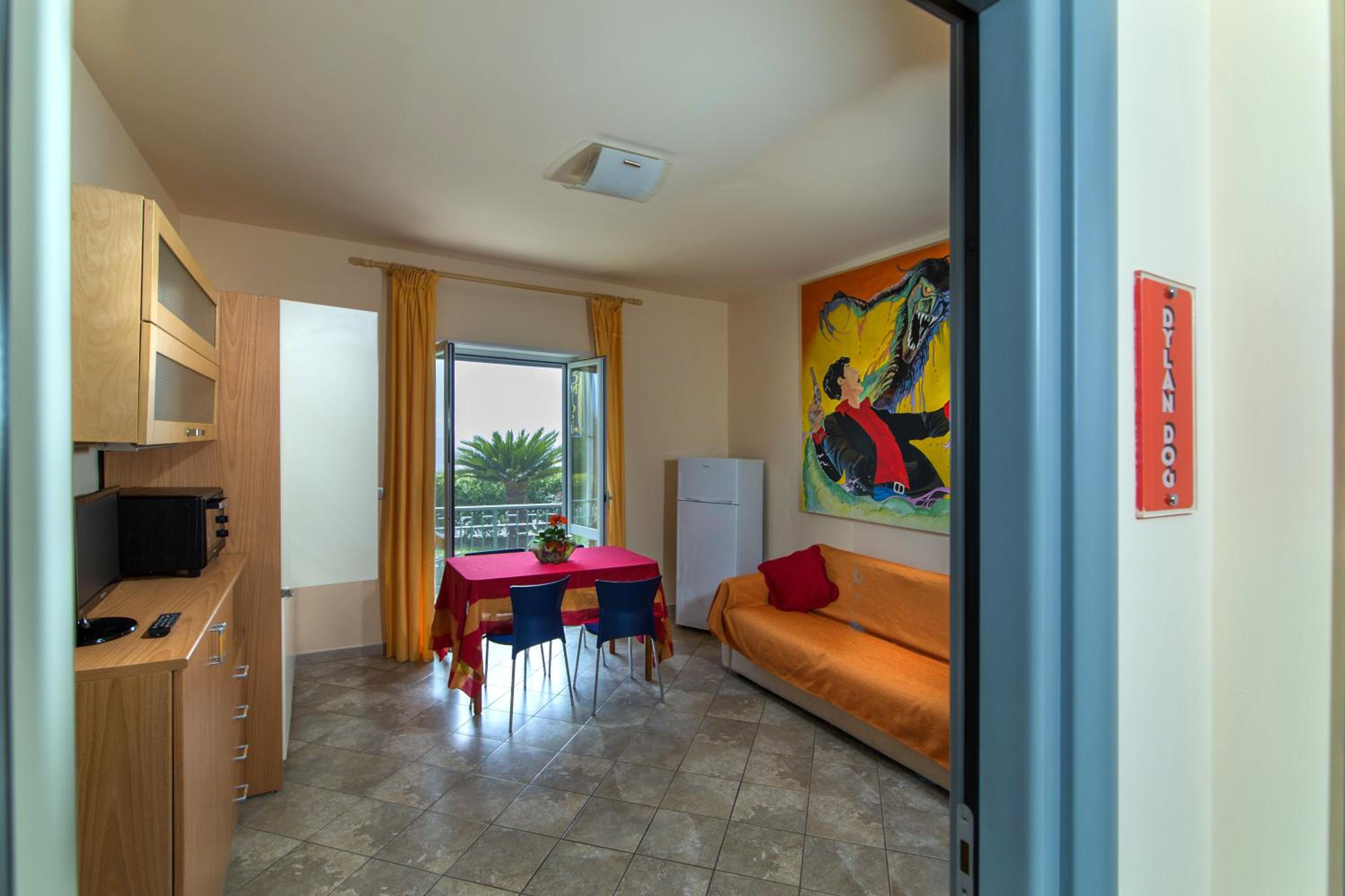 One-Bedroom Apartment photo 2