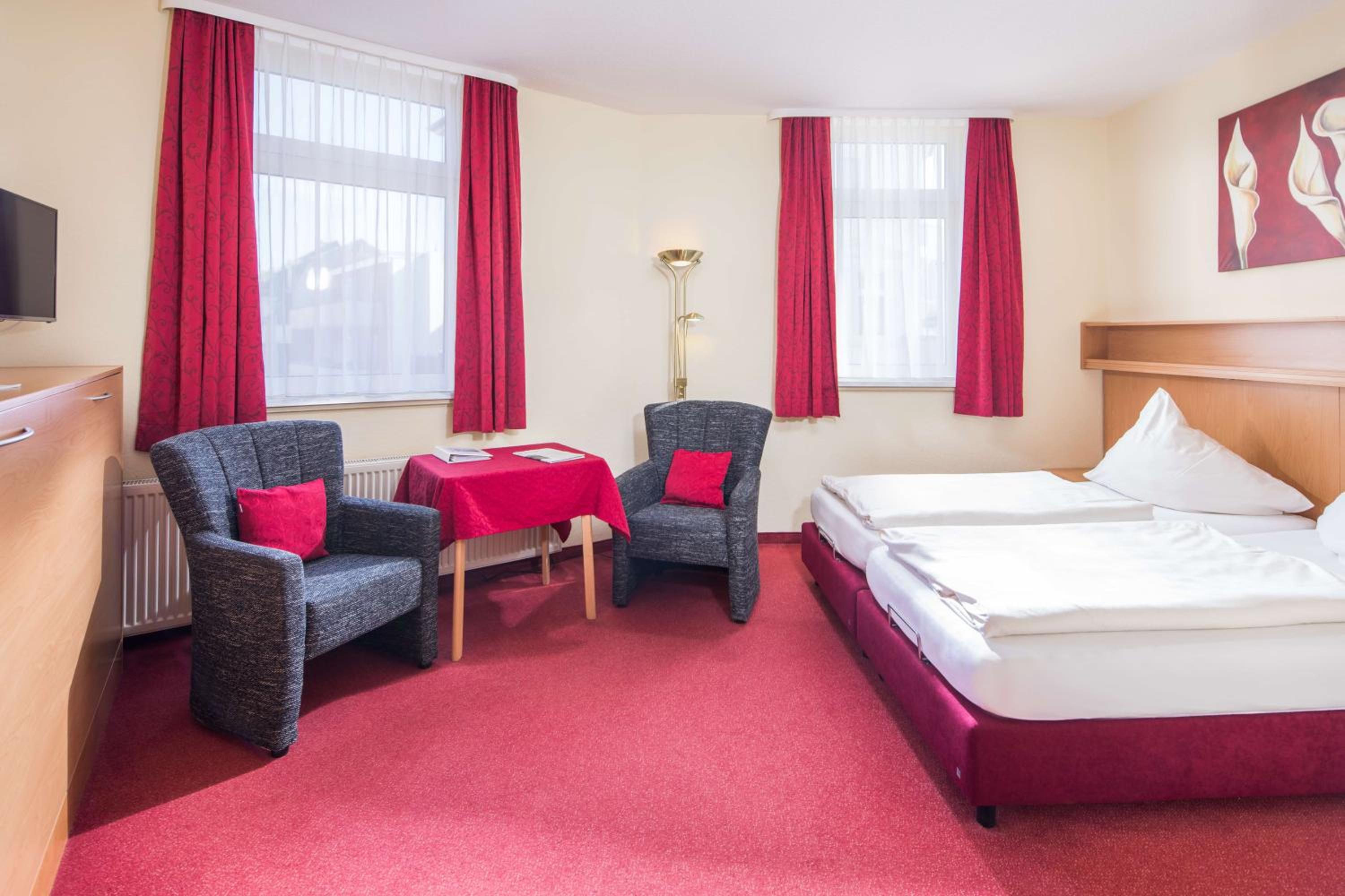 Large Double Room photo 2