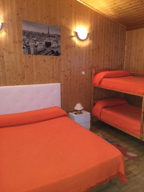 Two-Bedroom Bungalow (1-8 Adults) - Photo 1