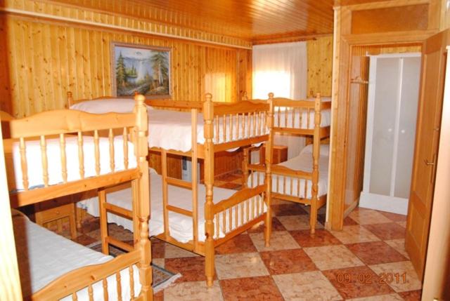 Private Room with Private Bathroom 10 Adults (Albergue) photo 2
