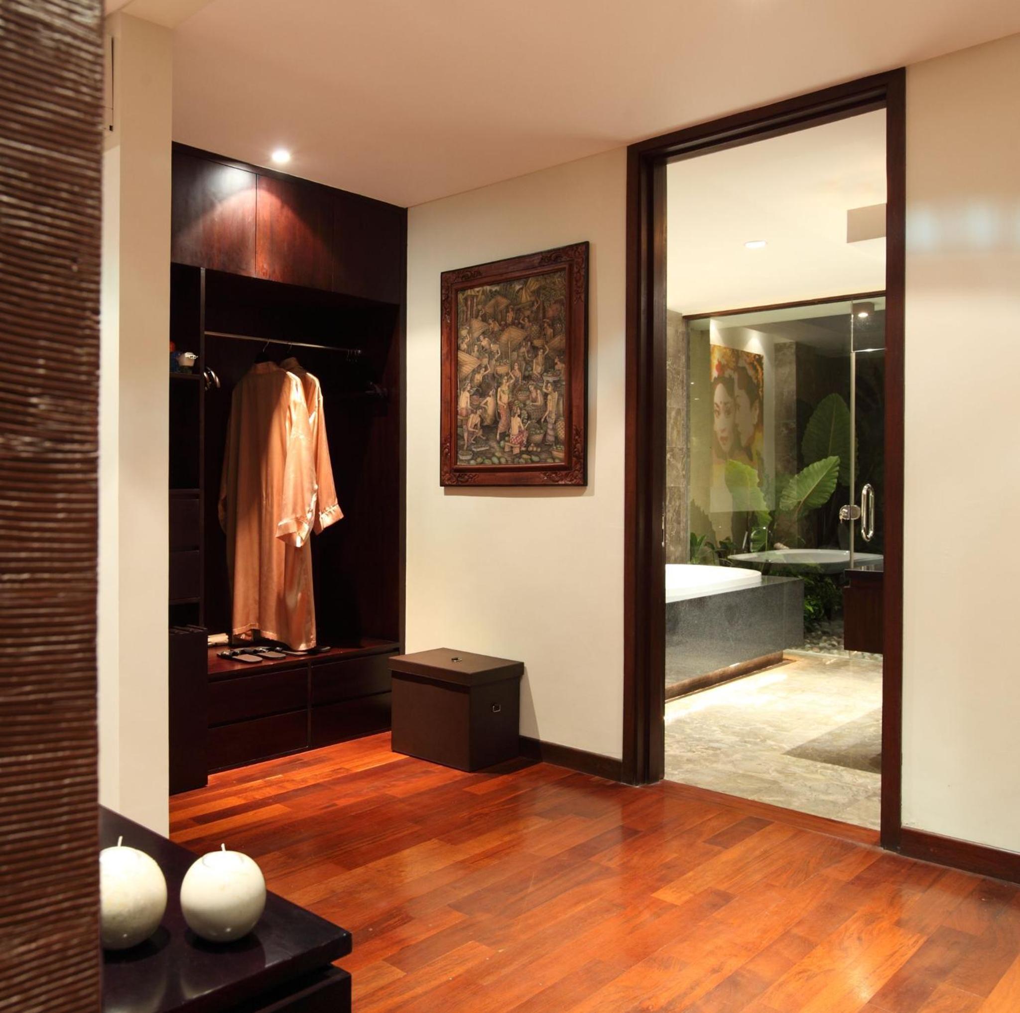 Two-Bedroom Villa with Private Pool - Photo 9
