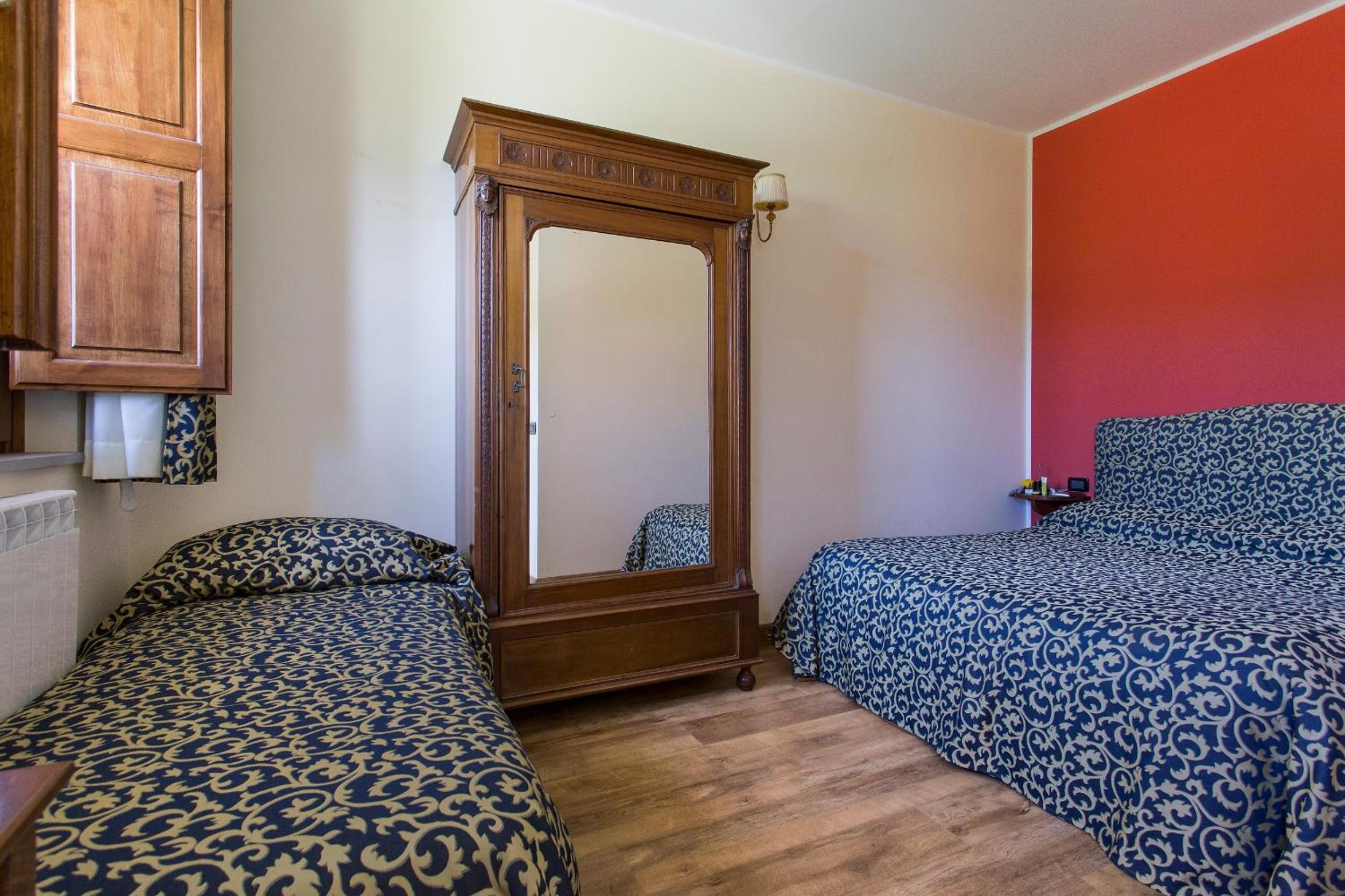 Deluxe Double or Twin Room with Garden View - Photo 1