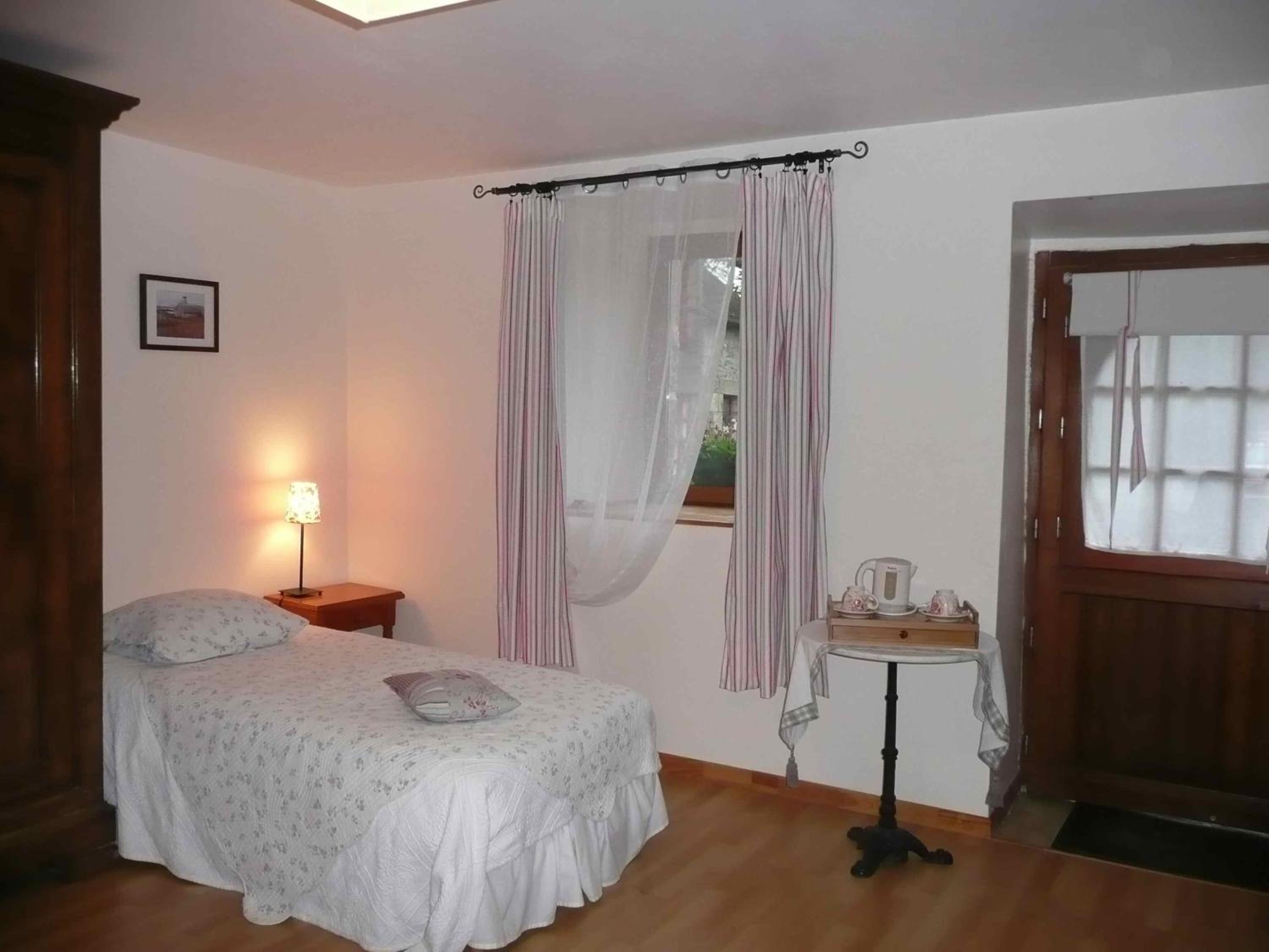 Triple Room with Garden View photo 2