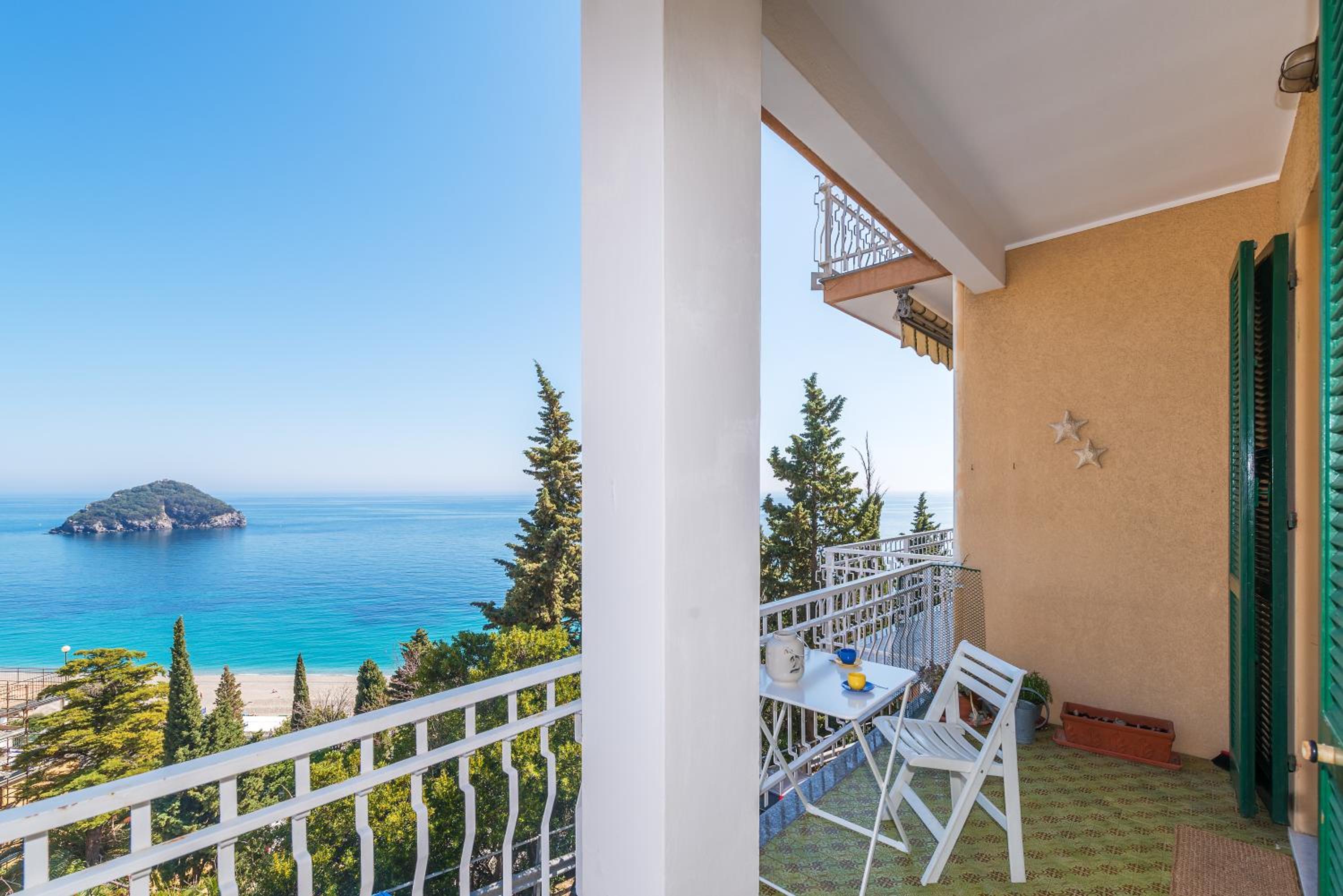 Apartment with Sea View photo 2