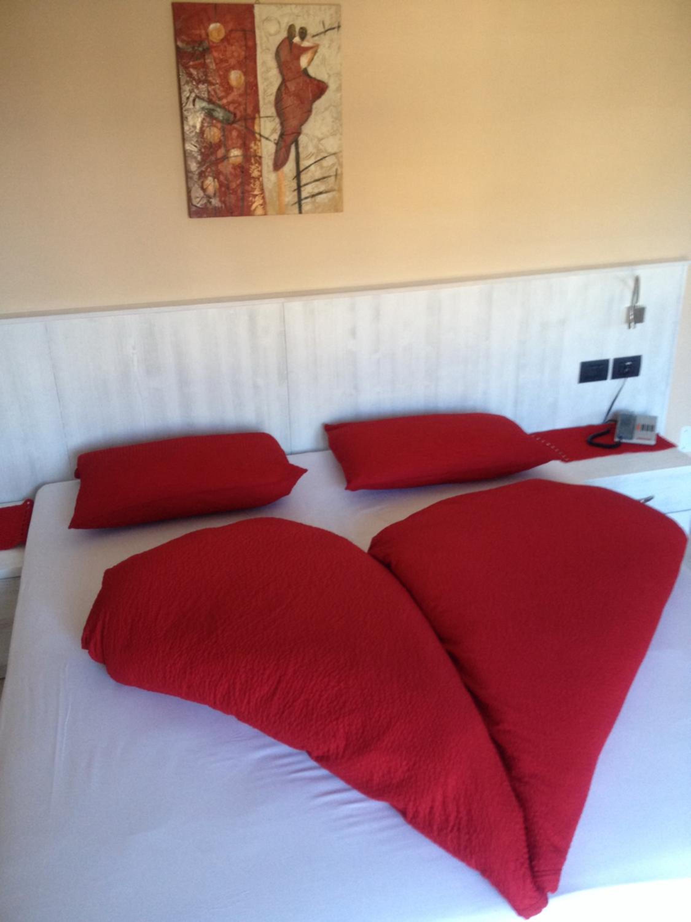 Deluxe Quadruple Room - Photo 2