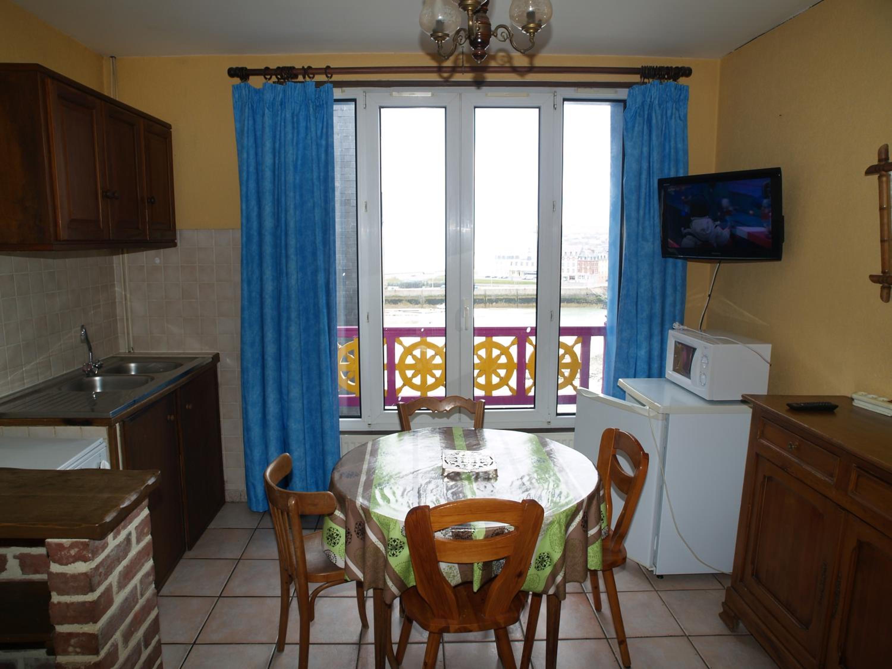 Apartment with Sea View photo 3