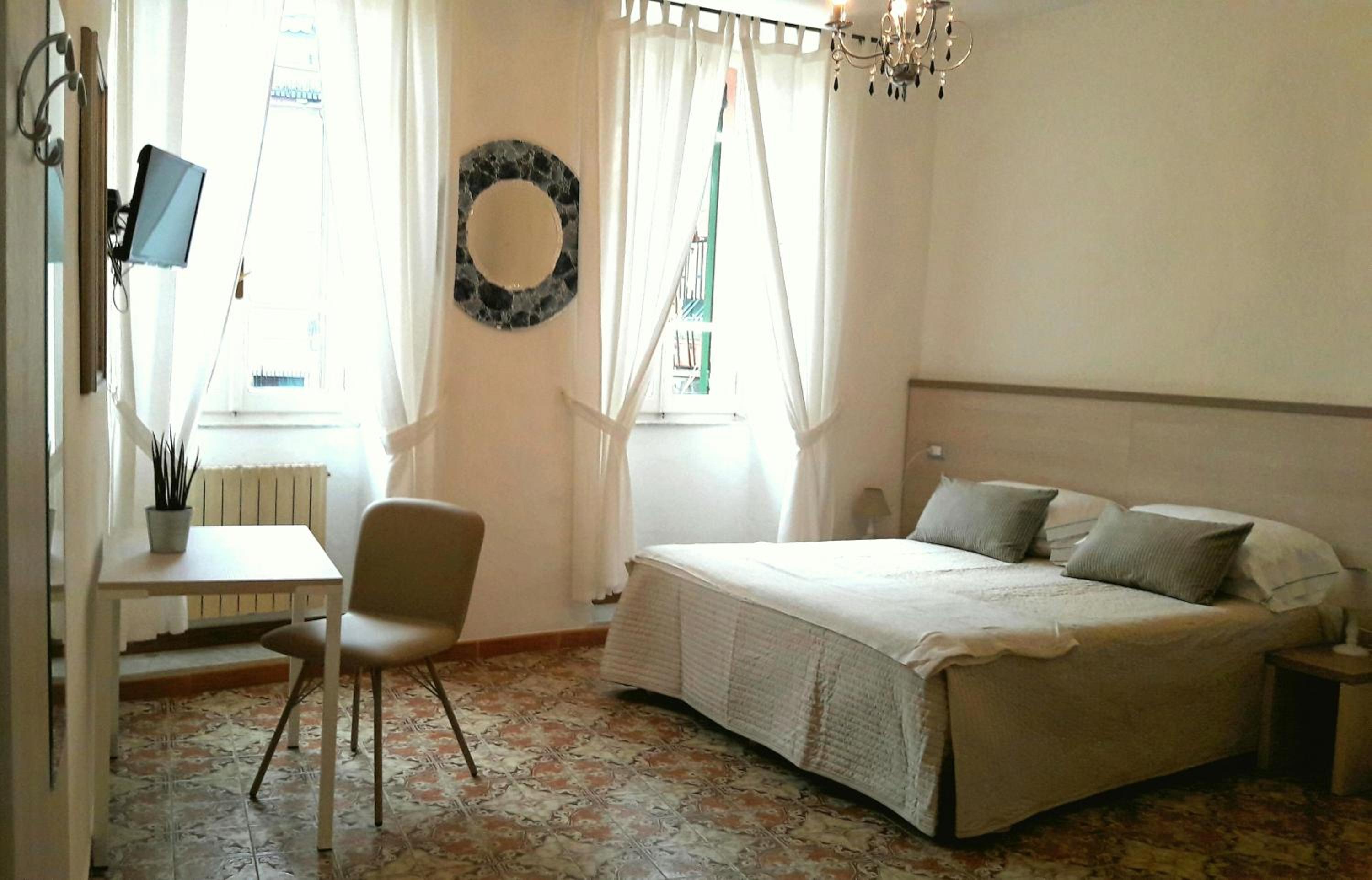 Deluxe Double Room with Extra Bed photo 1