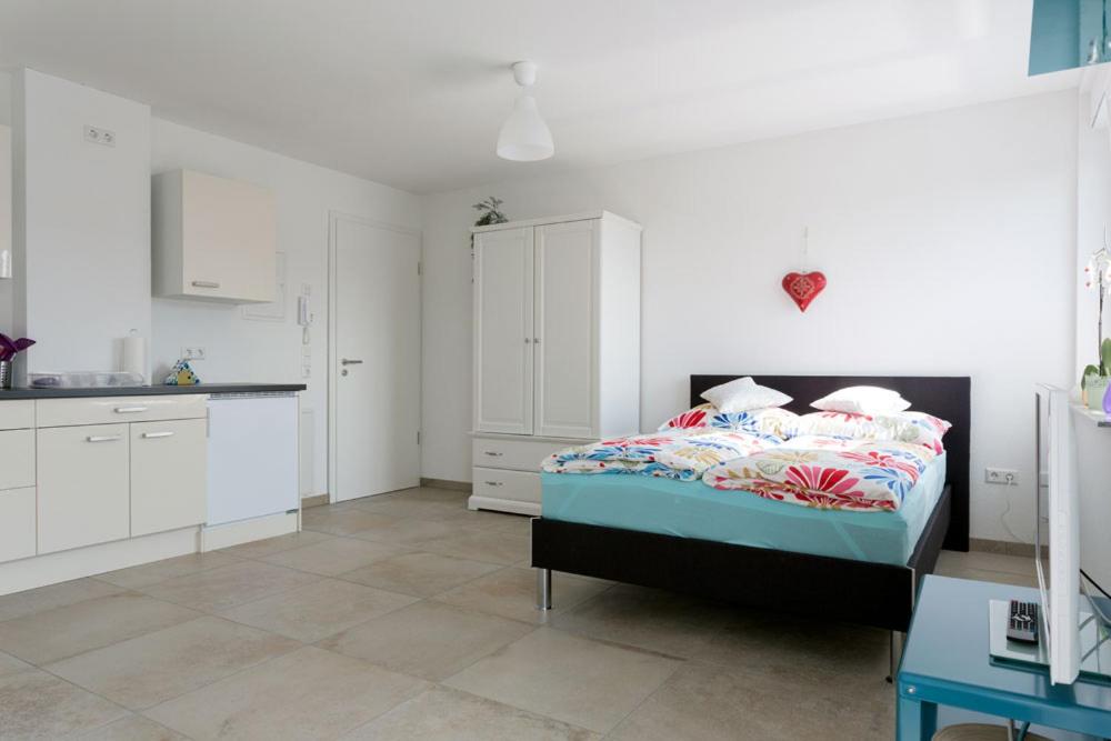 Apartment with Terrace - Photo 1