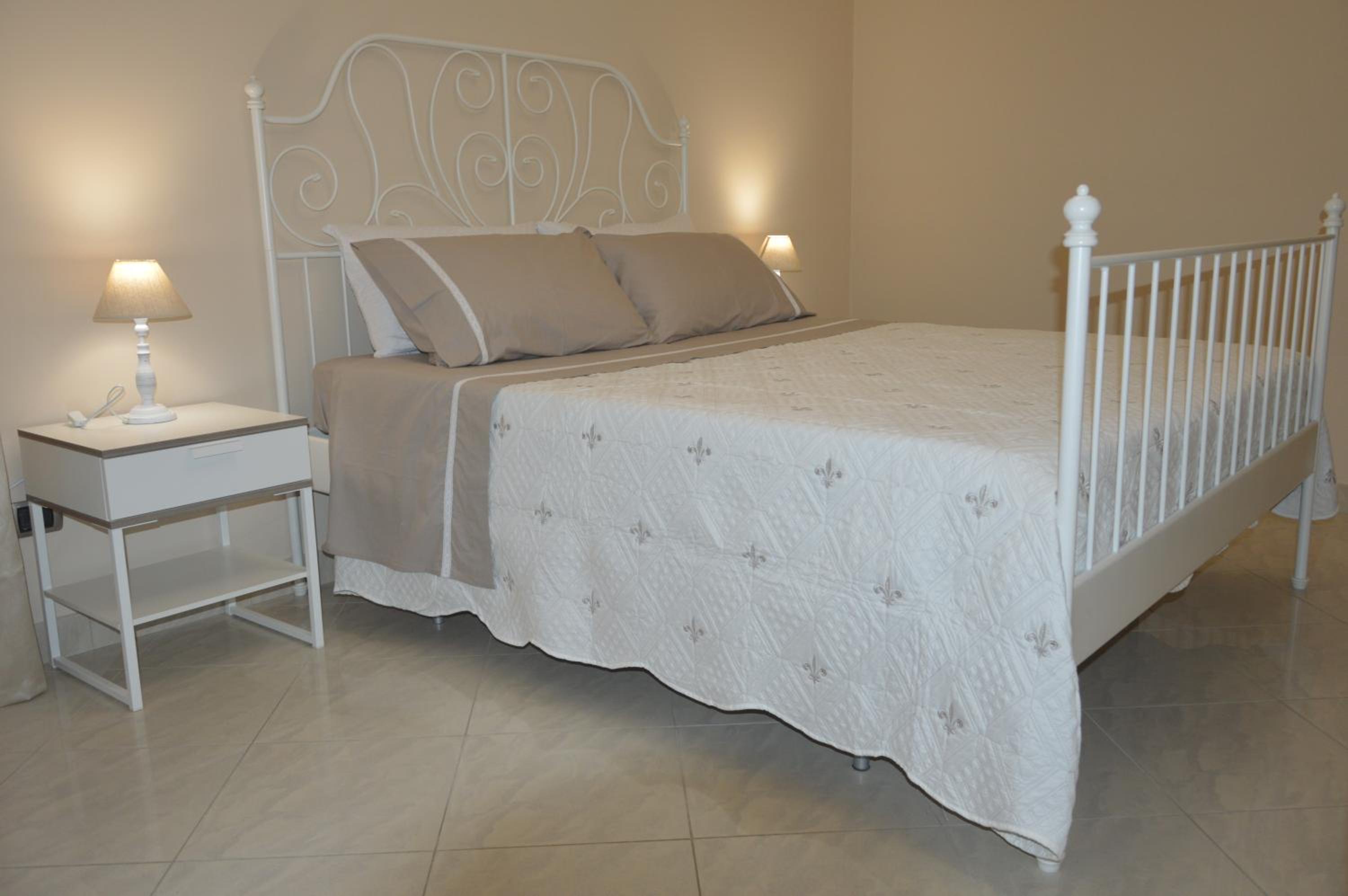 Double Room with Private Bathroom - Photo 1