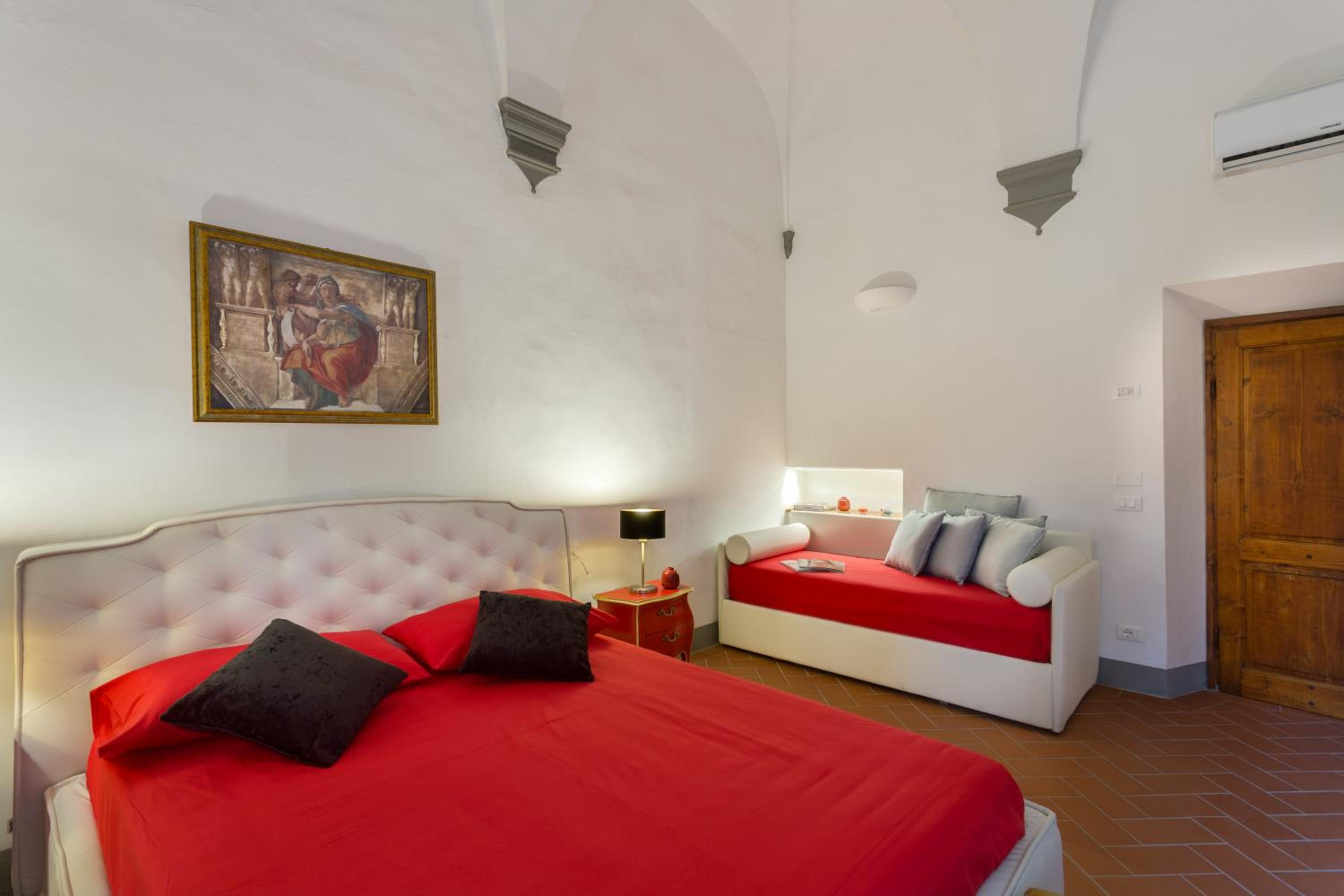 Luxury Triple Room photo 3