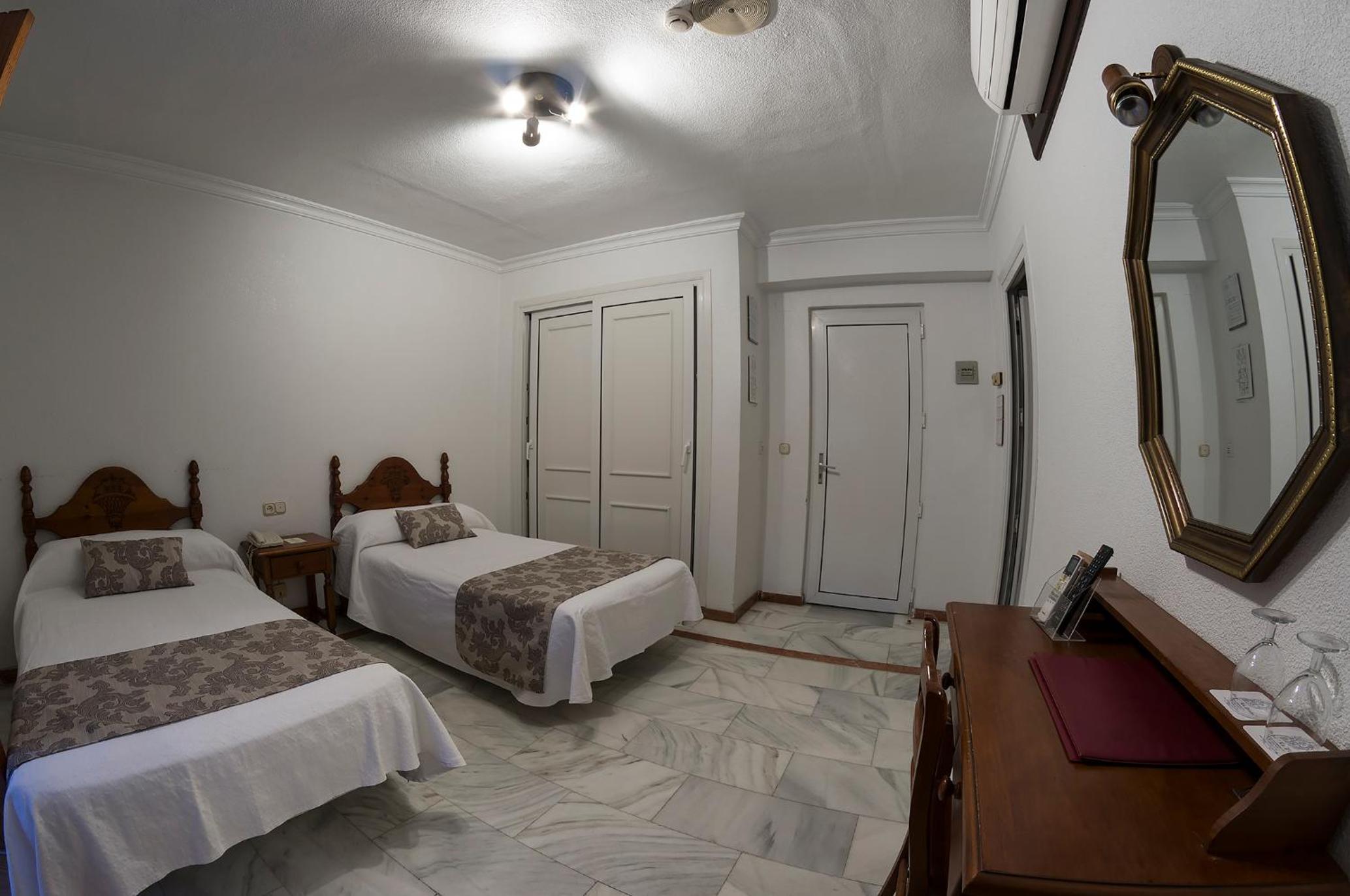 Twin Room photo 2