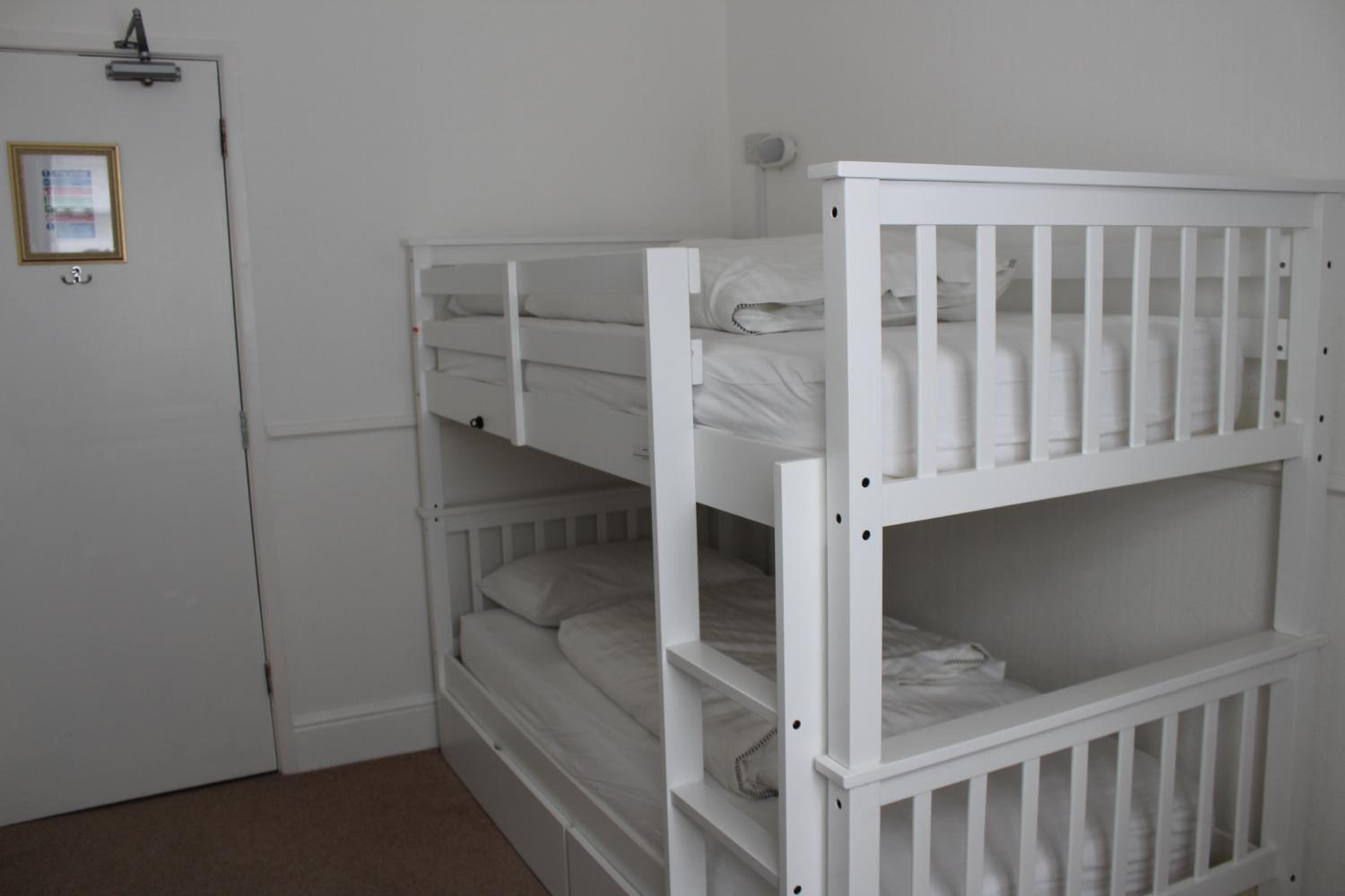Deluxe Family Suite photo 2