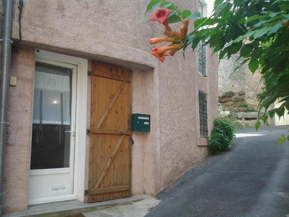 Two-Bedroom House - Photo 9