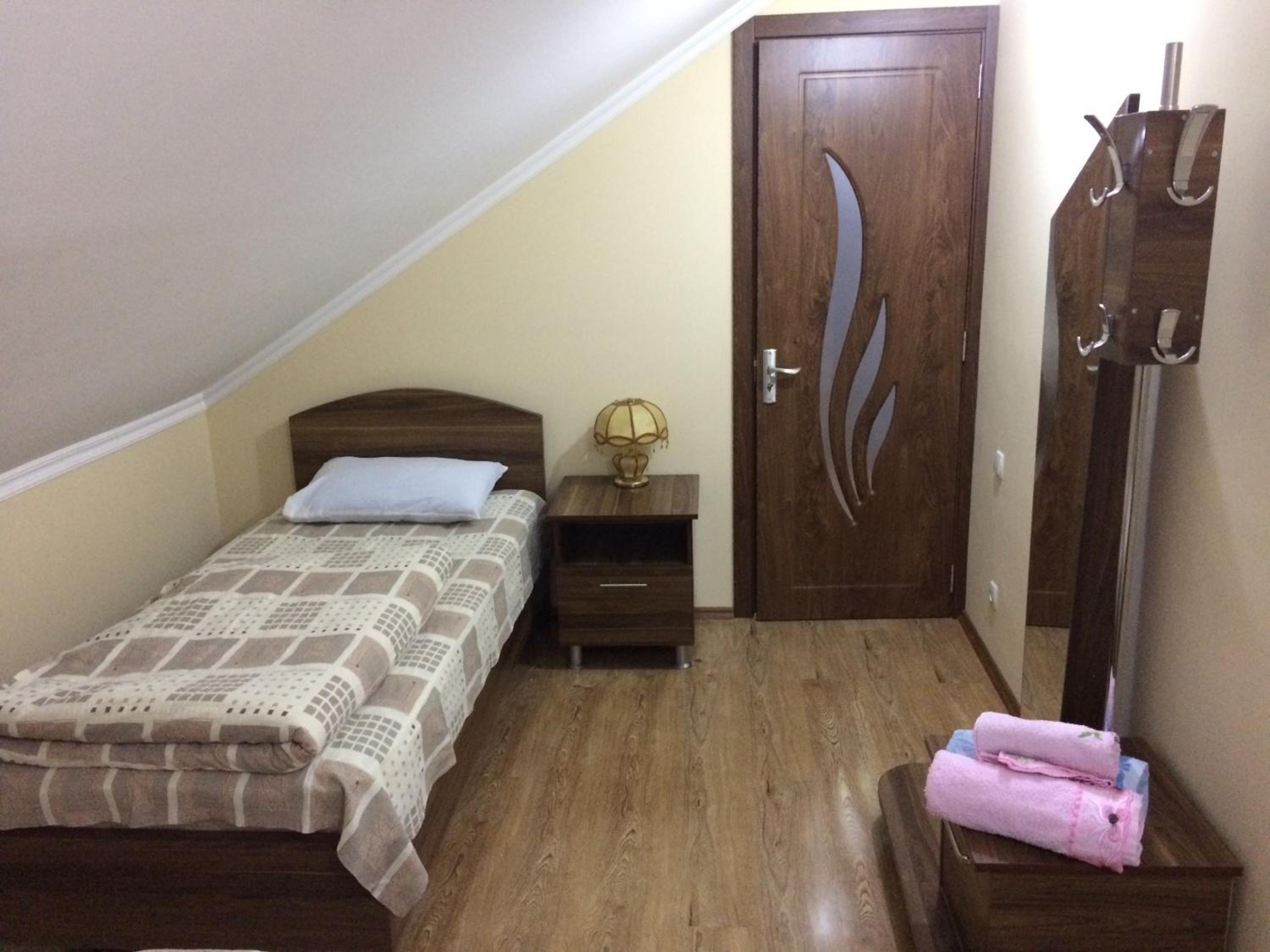 Double Room with Shared Bathroom photo 3