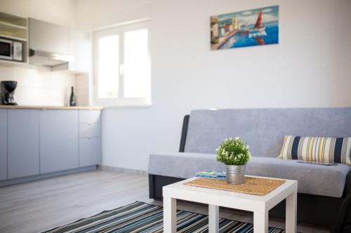 Apartment with Terrace photo 3