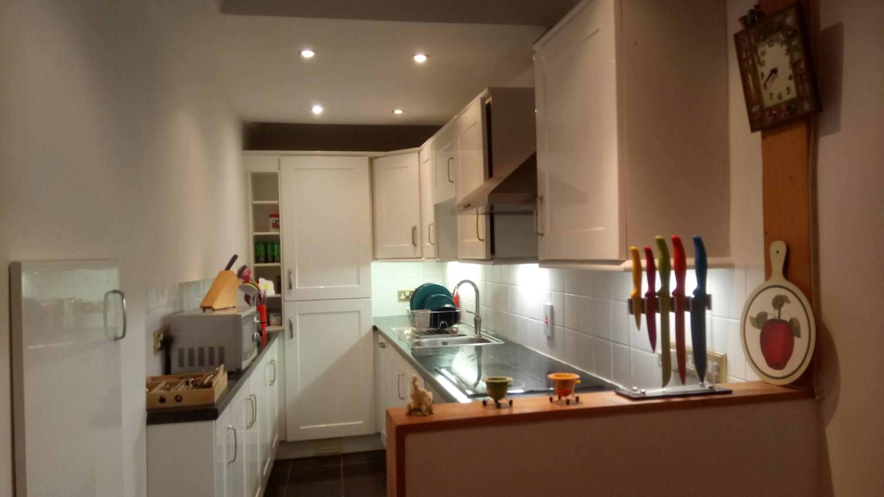 Two-Bedroom House - Photo 2