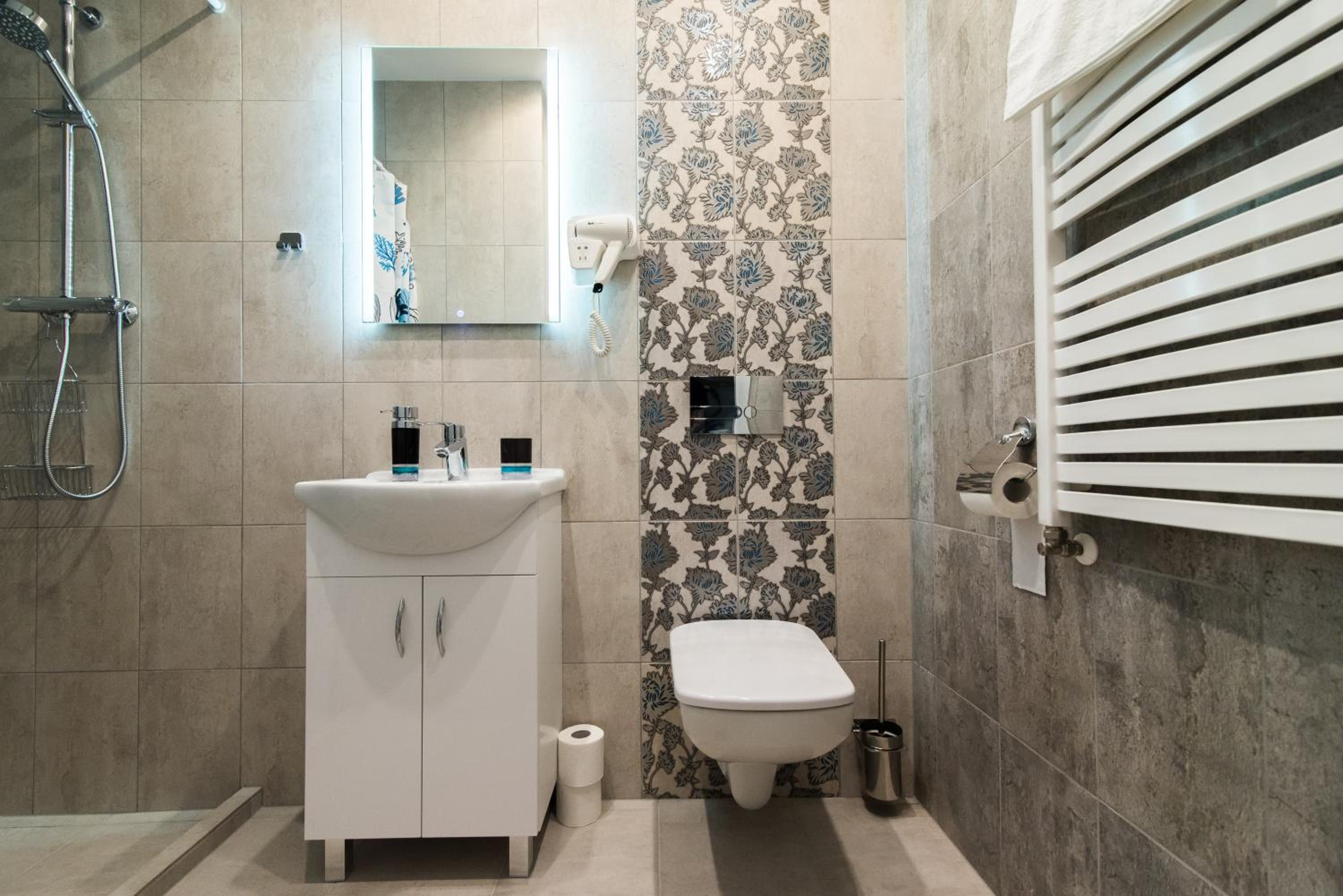 Double Room with Private Bathroom photo 3
