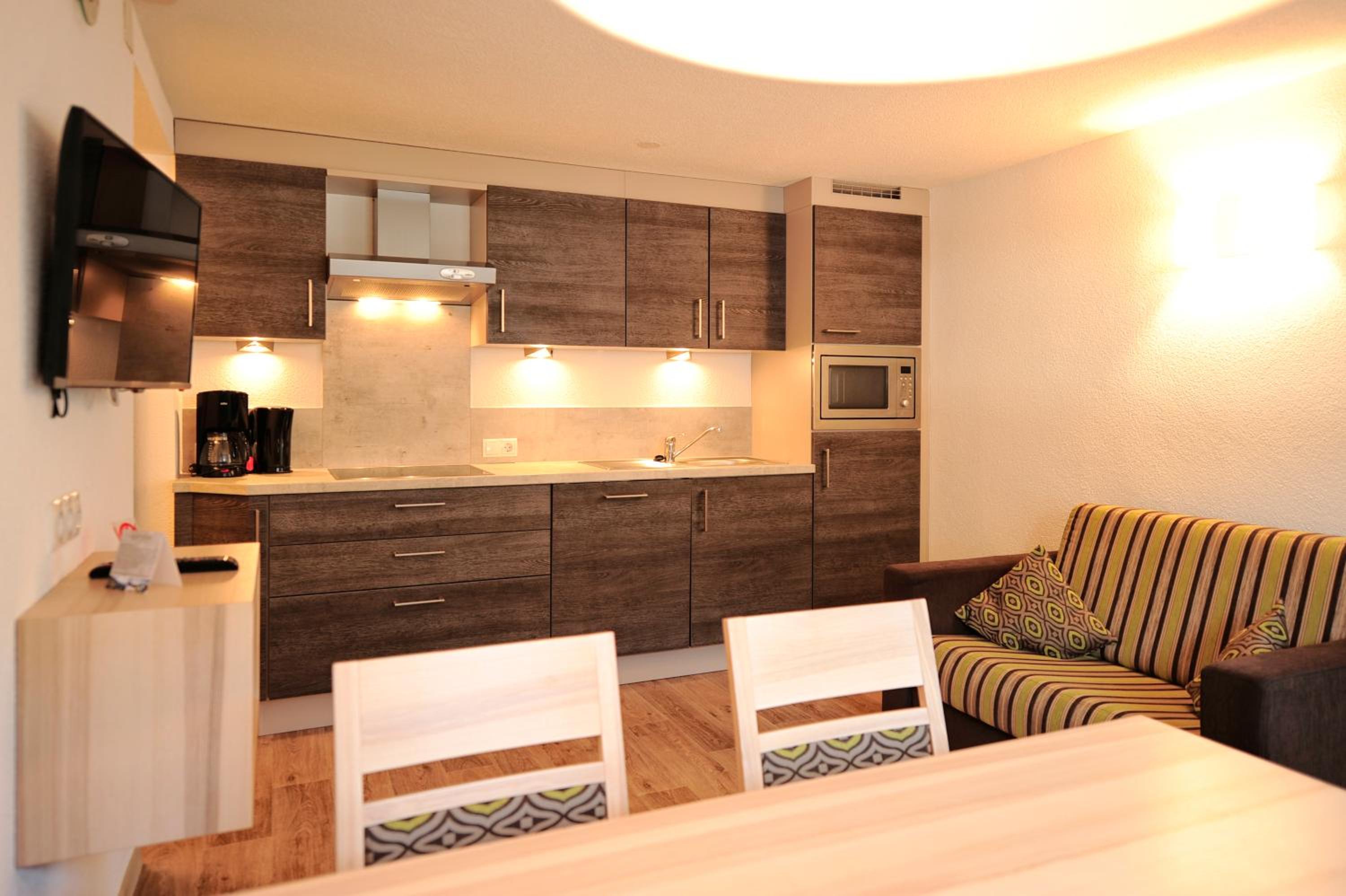 Two-Bedroom Apartment with Balcony photo 3