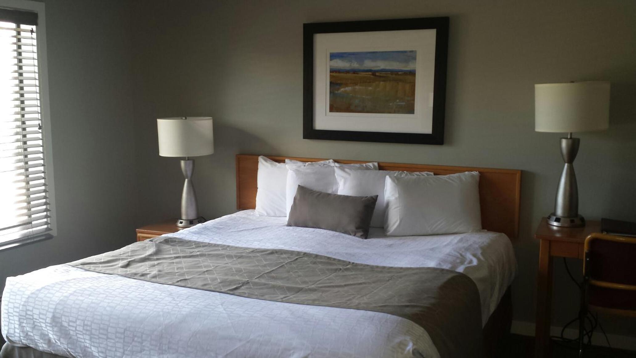 Standard King Room - Photo 3