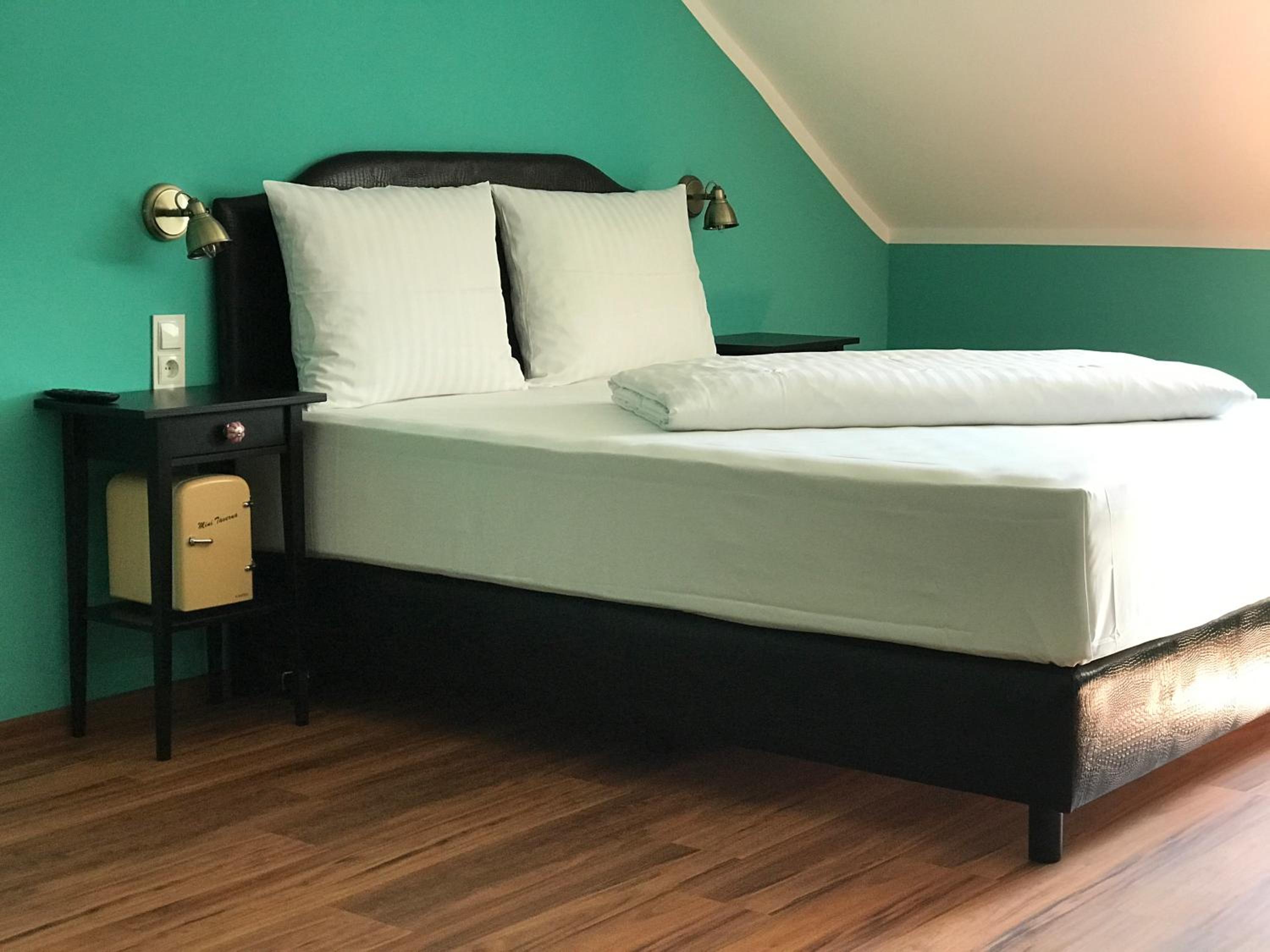 Double Room - Photo 12