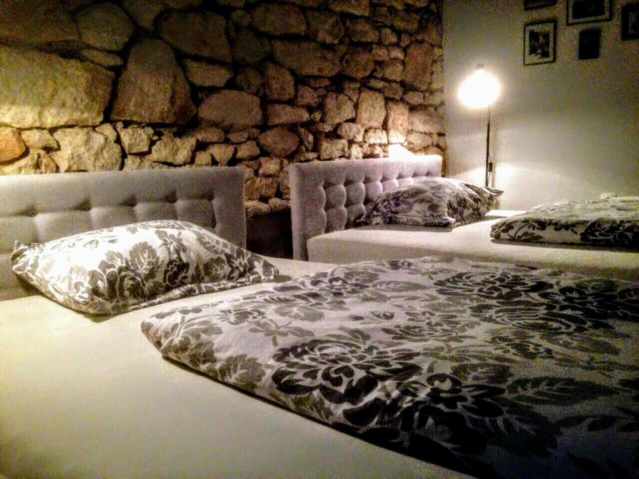 Standard Queen Room with Two Queen Beds photo 1
