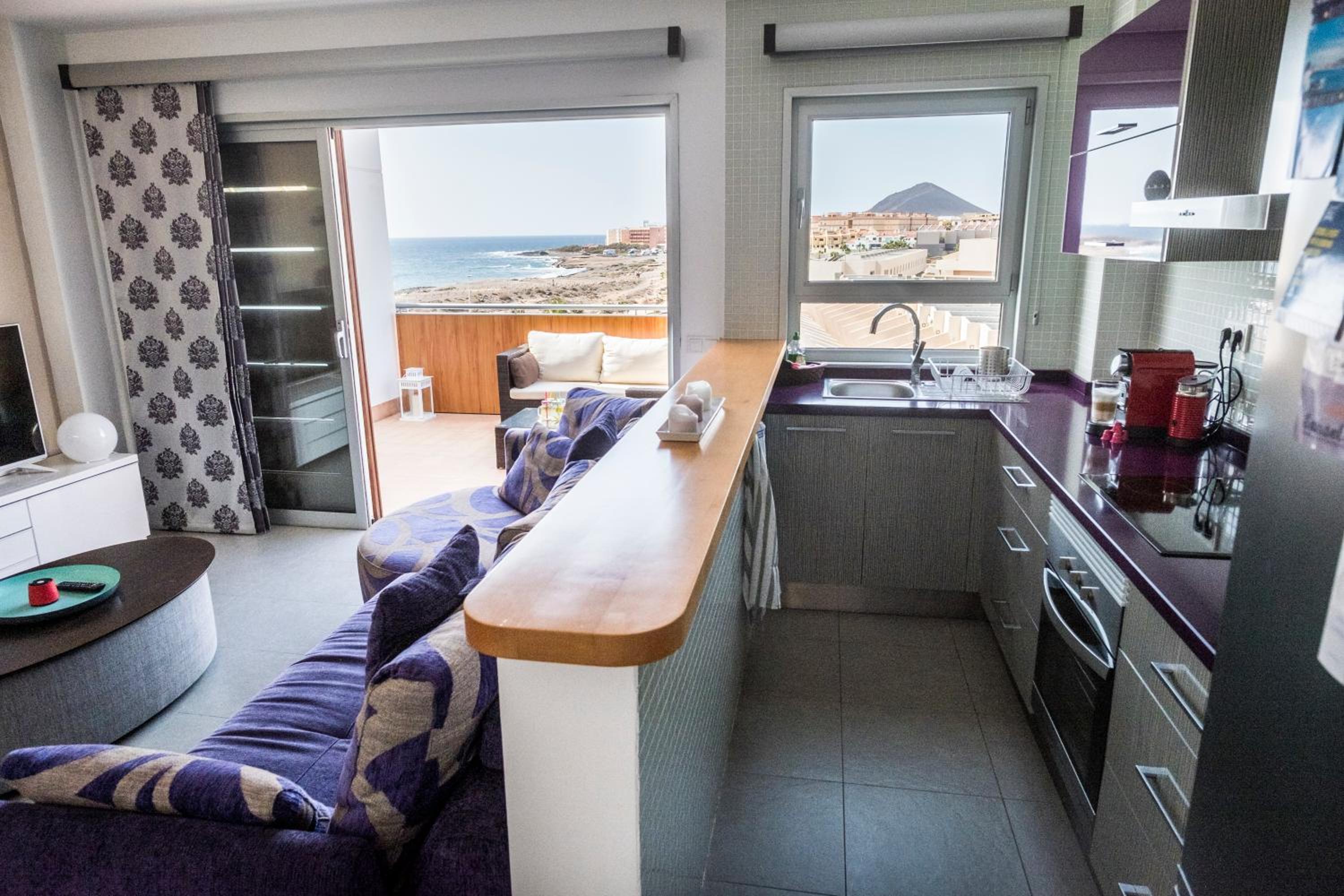 Apartment with Sea View - Photo 15