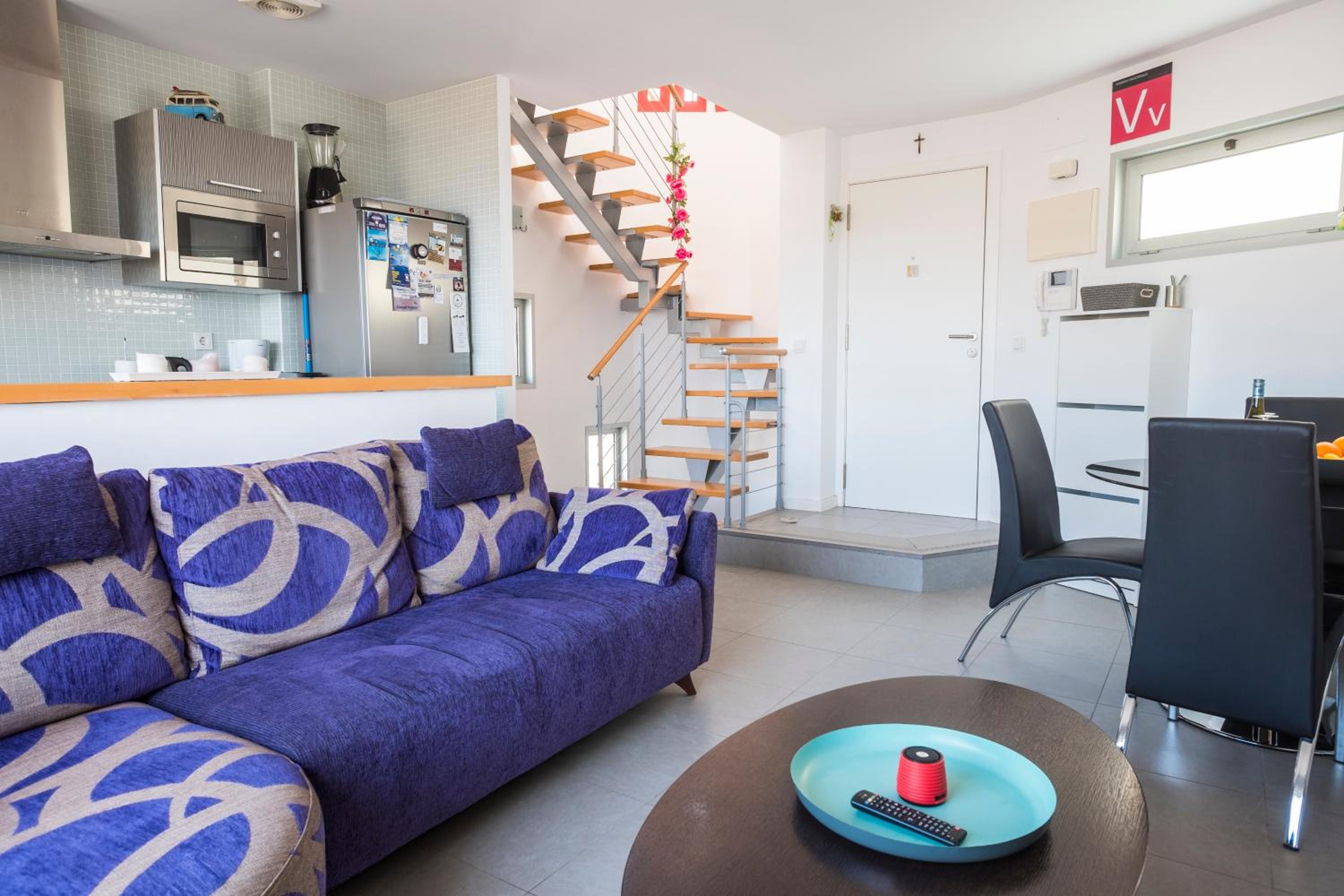 Apartment with Sea View - Photo 7