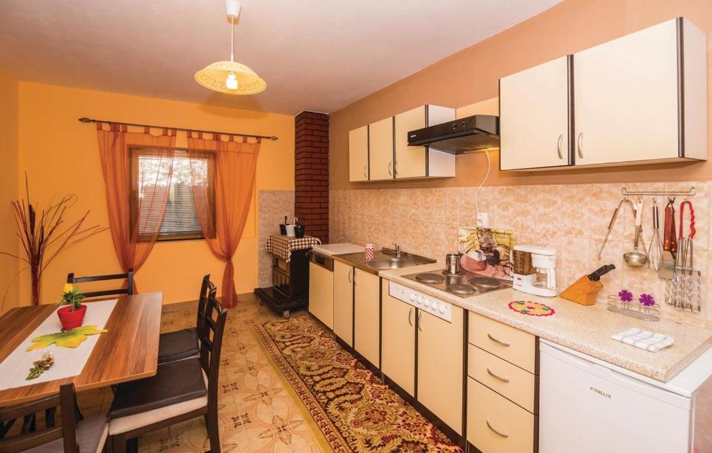 Apartment with Lake View photo 2