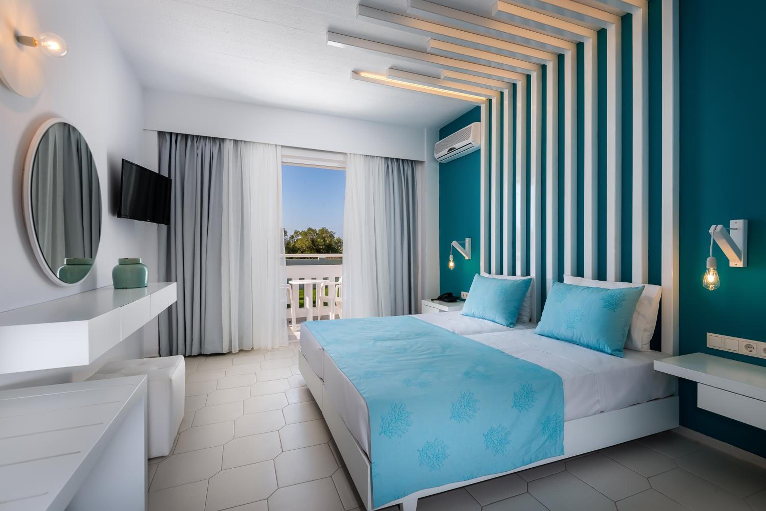 Standard Double or Twin Room - Photo 6