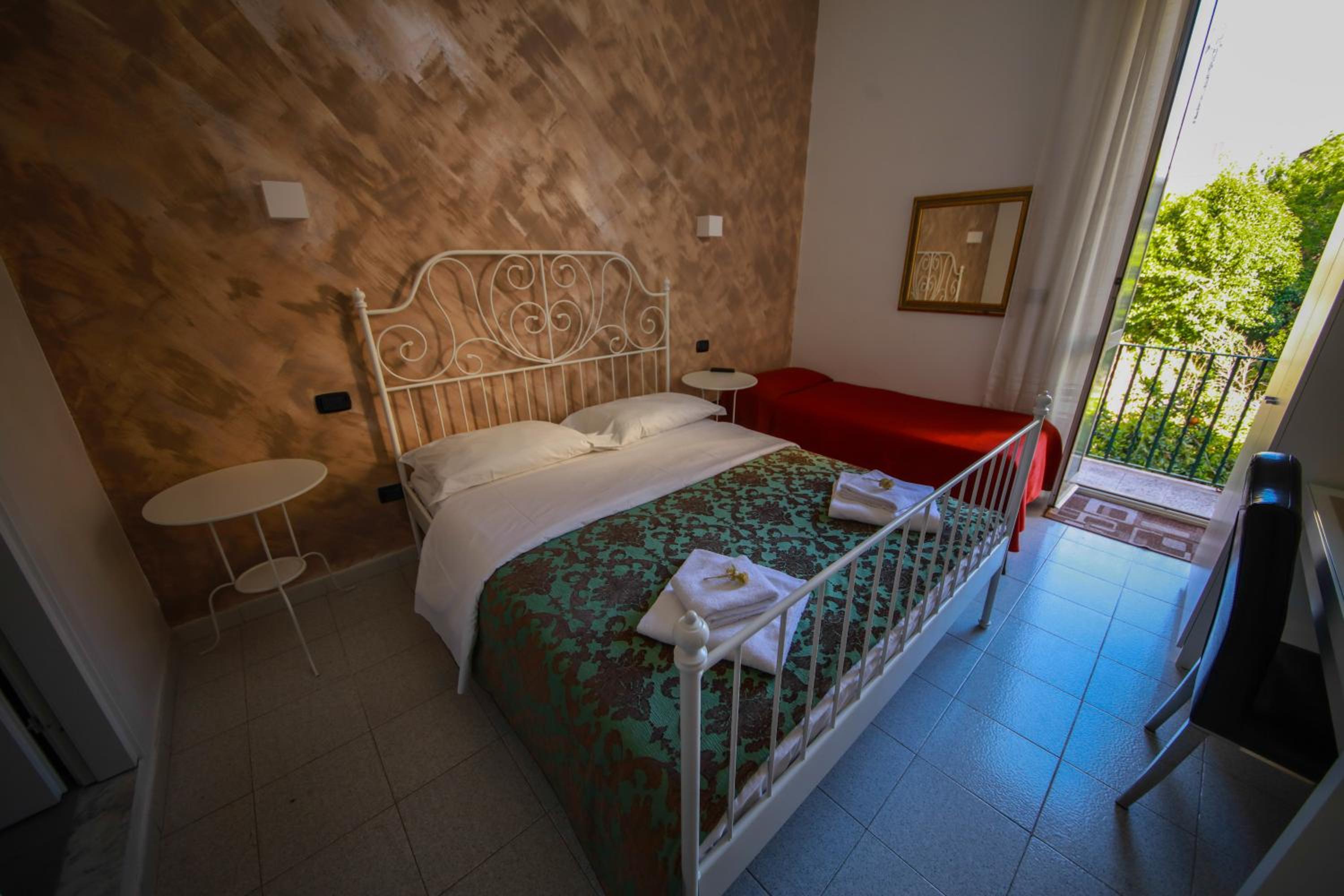 Triple Room with Balcony photo 2