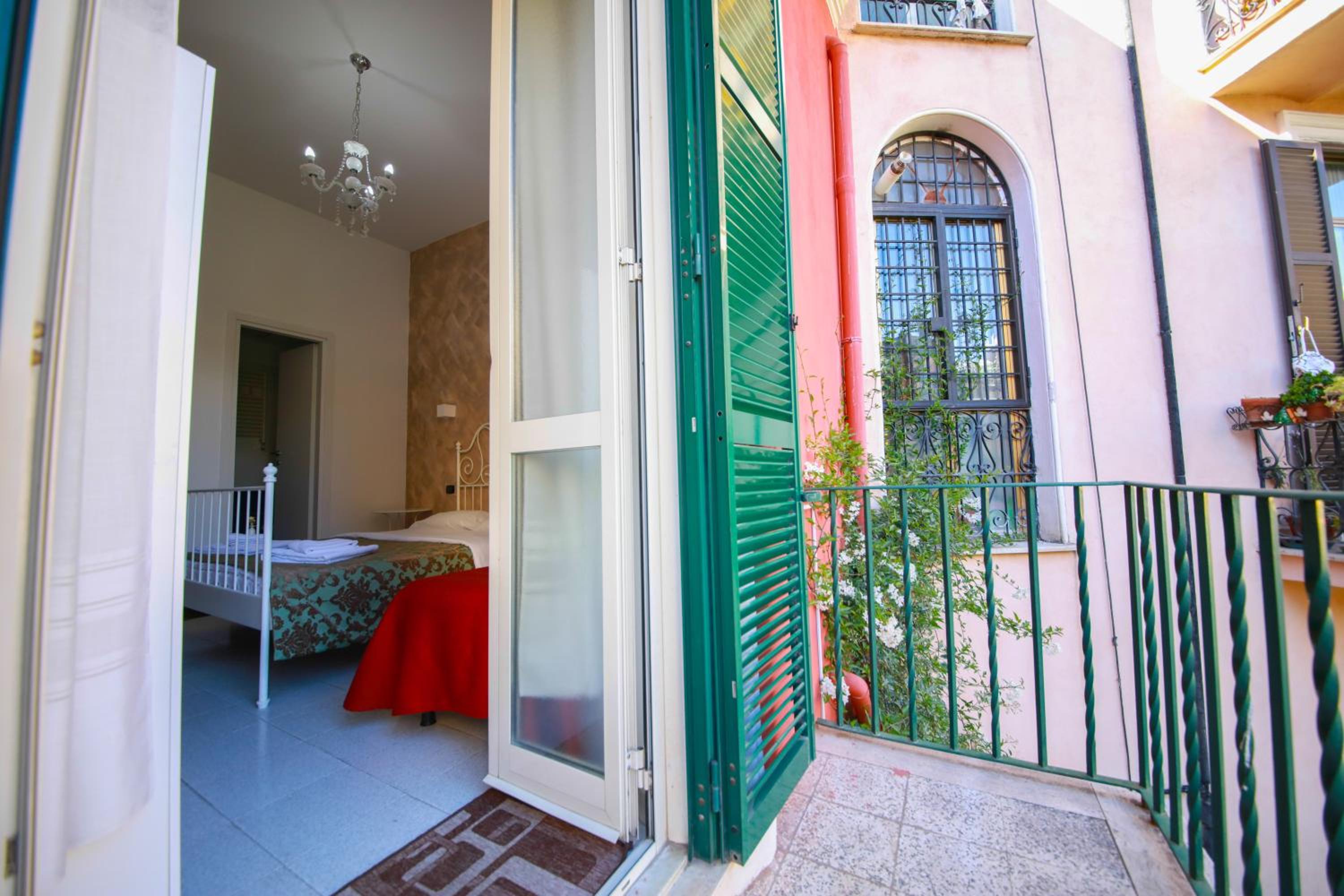 Triple Room with Balcony photo 2