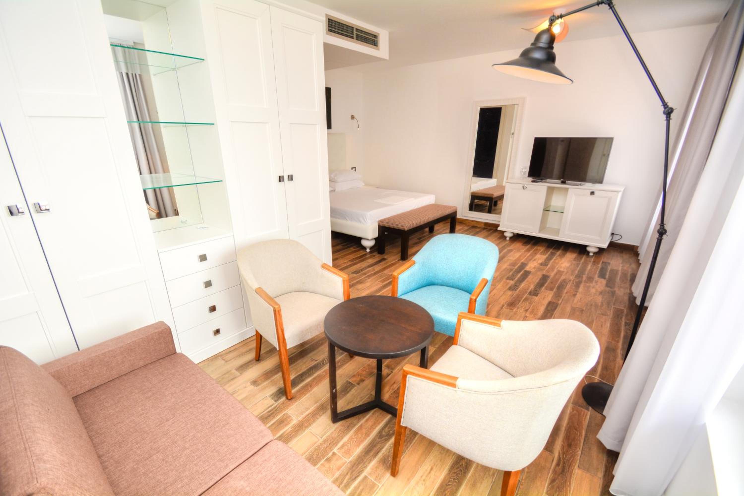Luxury Apartment with Sea View - Photo 27