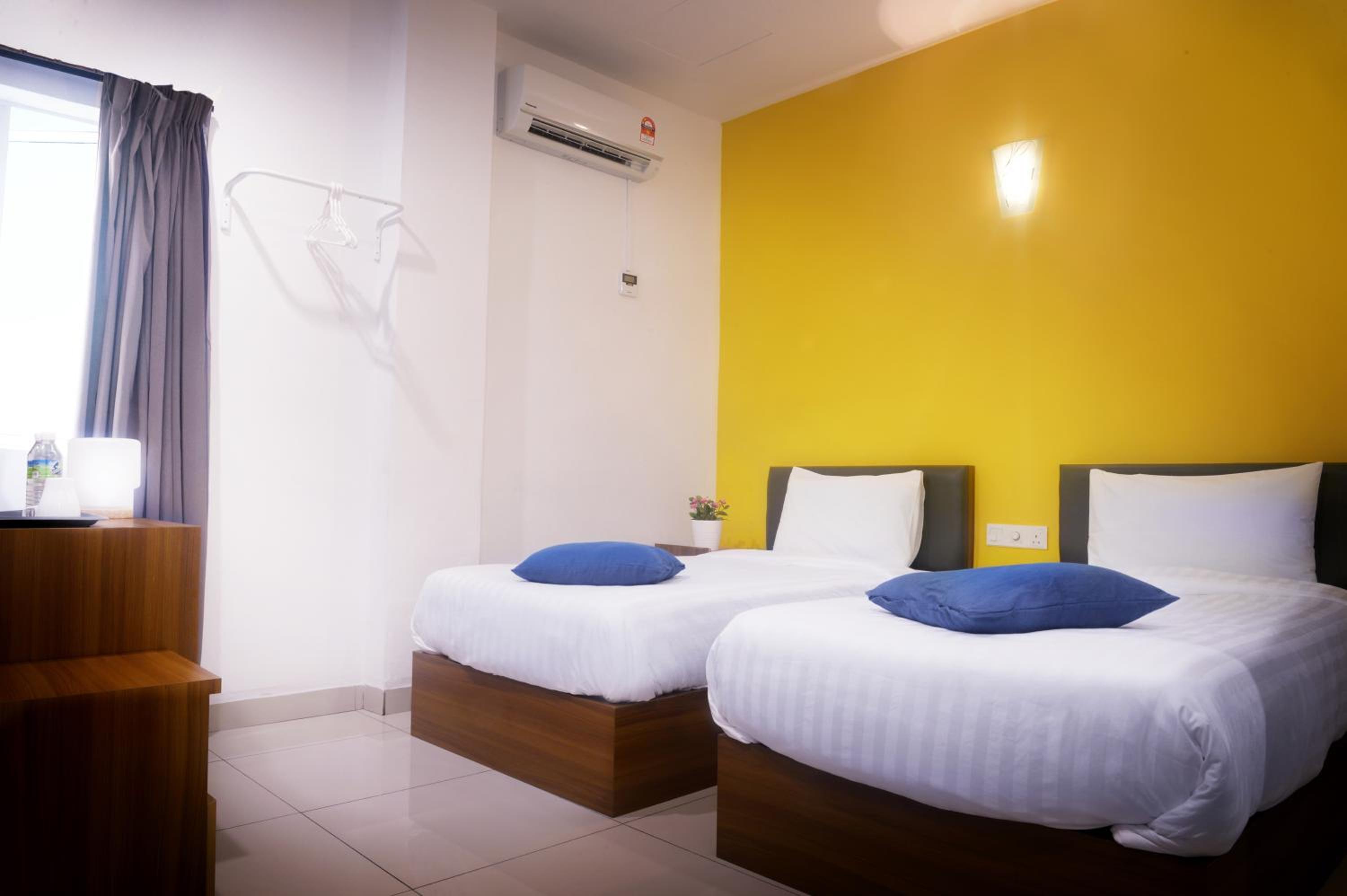 Deluxe Twin Room photo 2