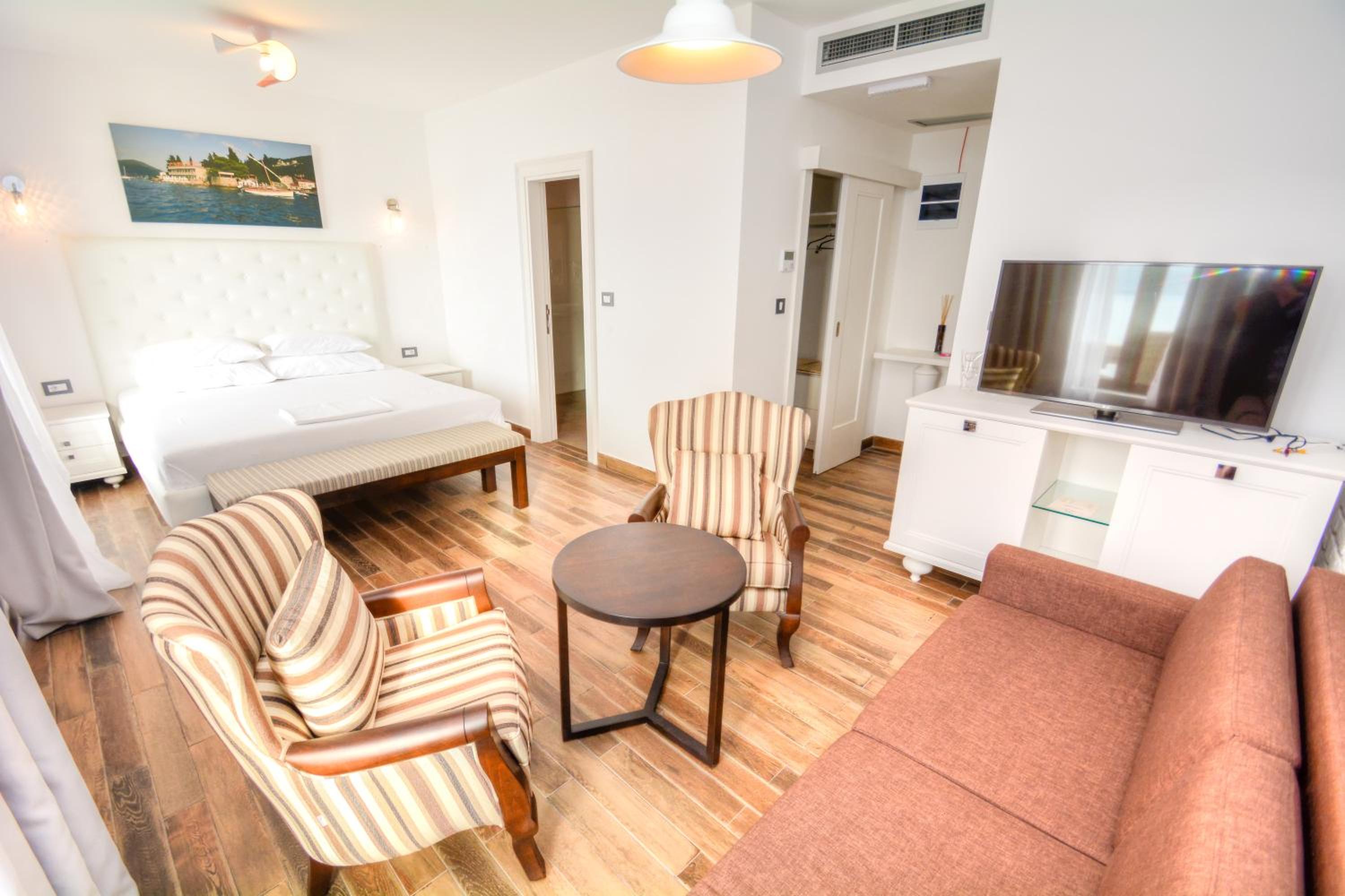 Luxury Apartment with Sea View - Photo 26