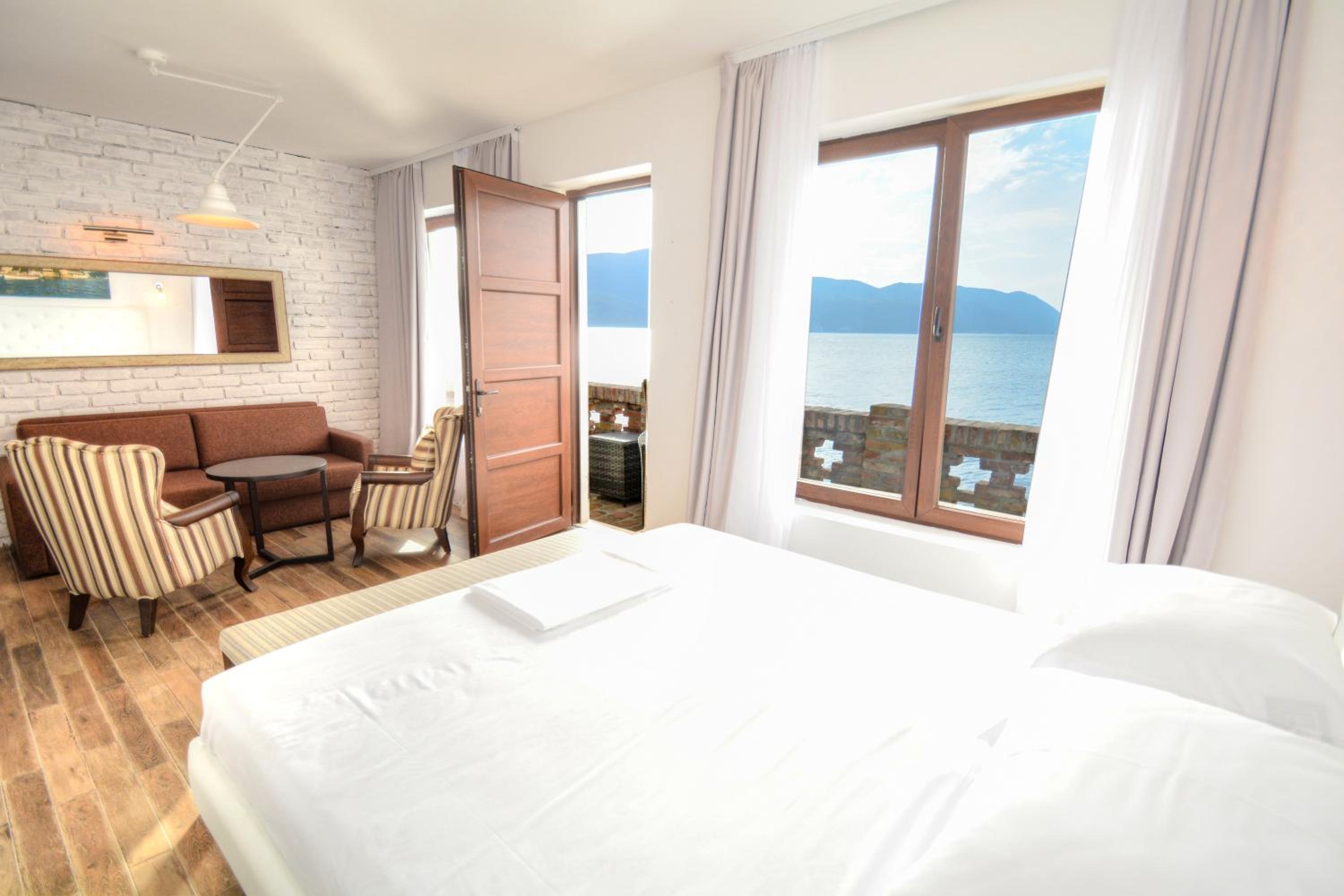 Luxury Apartment with Sea View - Photo 24