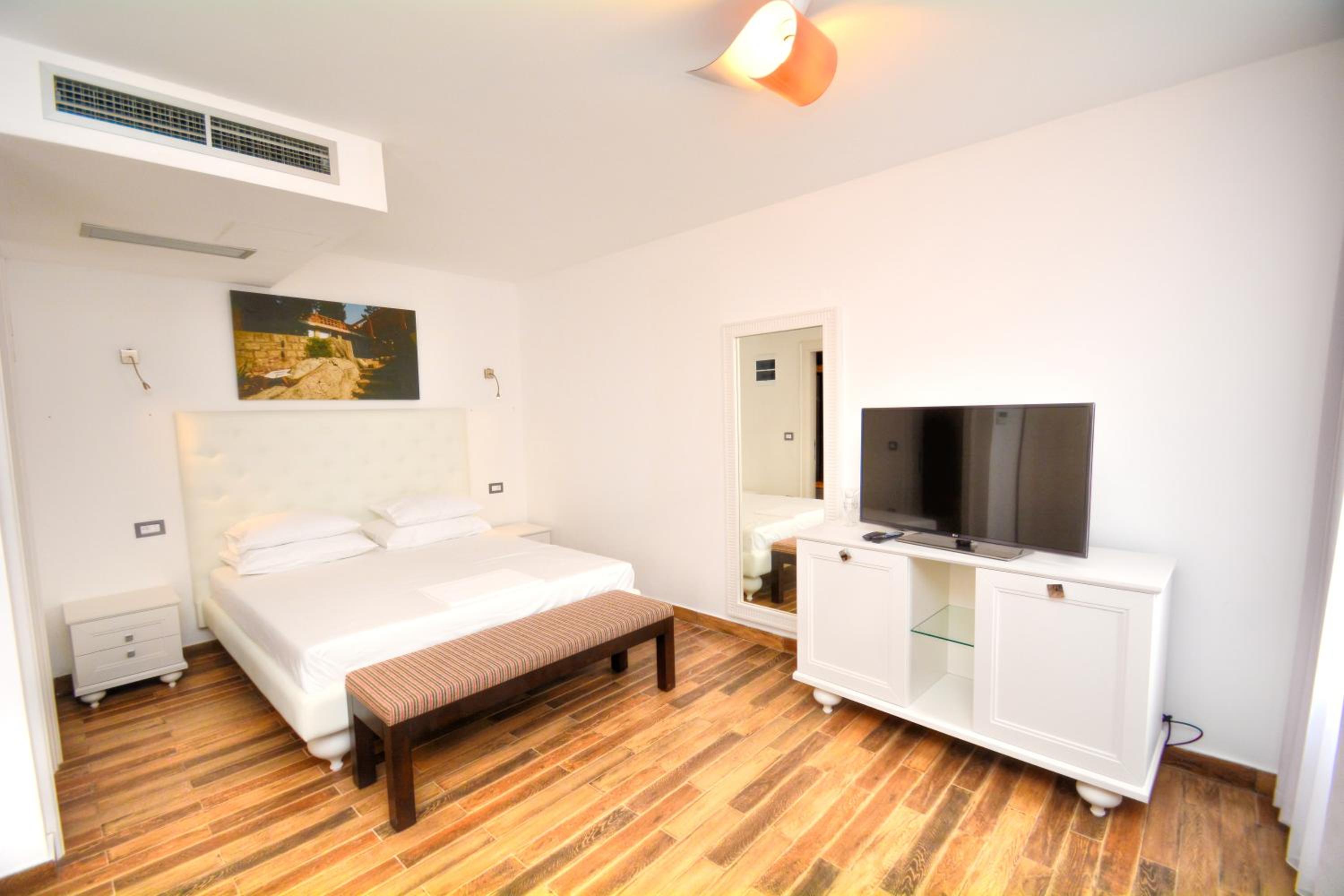 Luxury Apartment with Sea View - Photo 20