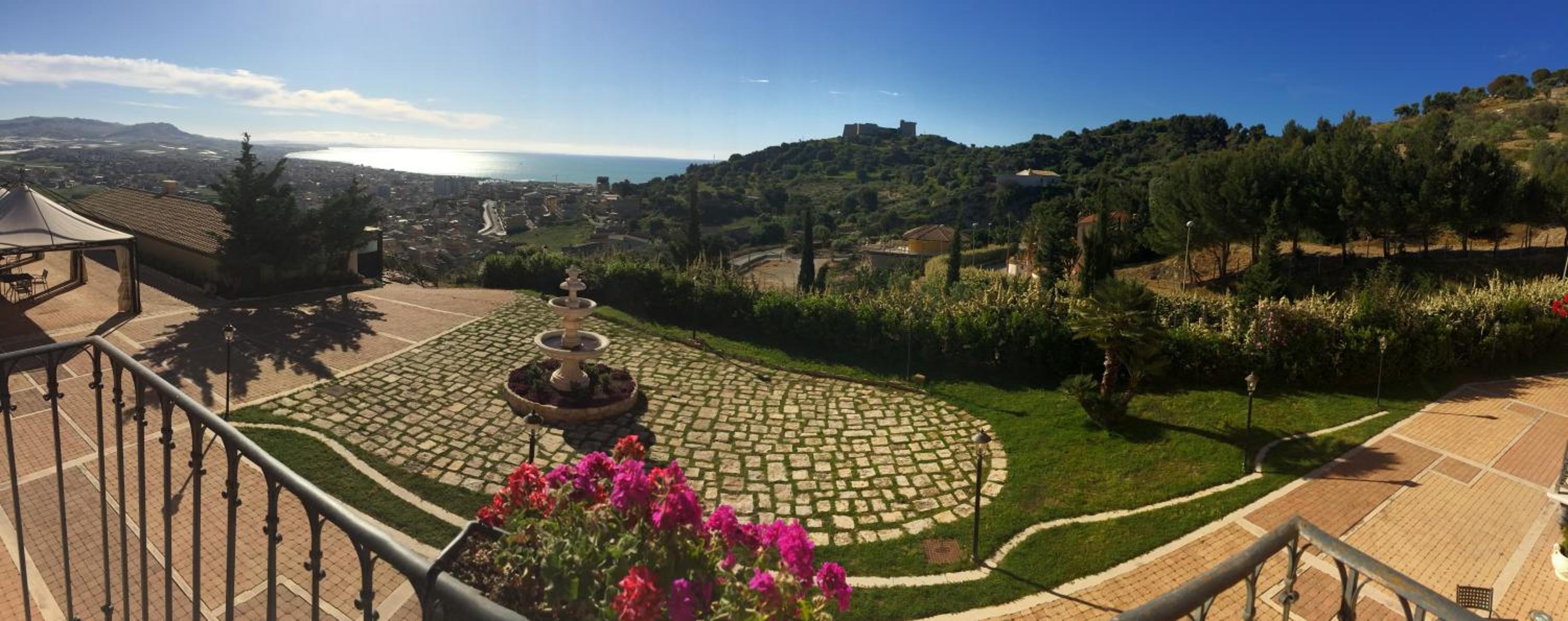 Suite with Sea View - Photo 9