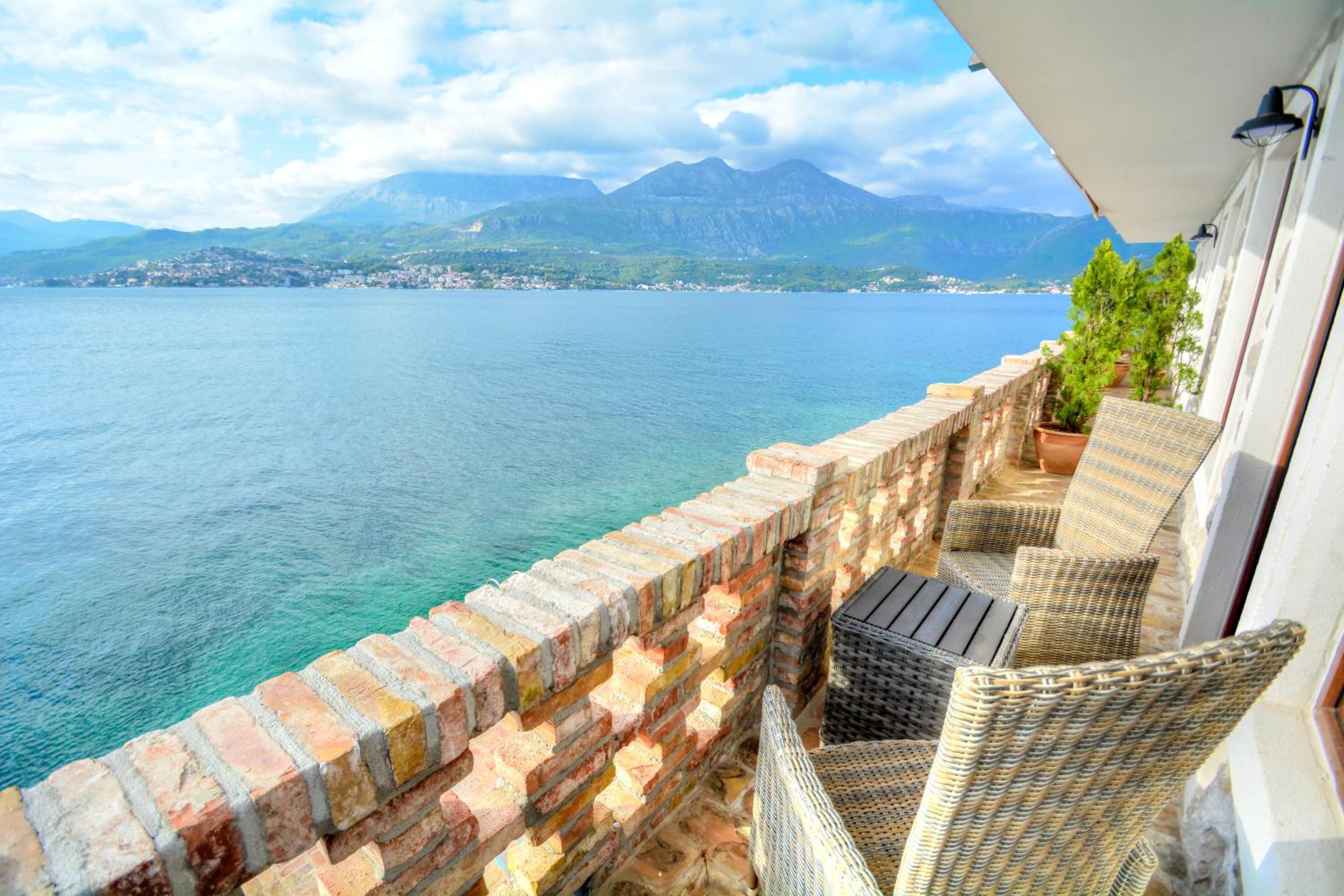 Luxury Apartment with Sea View - Photo 13