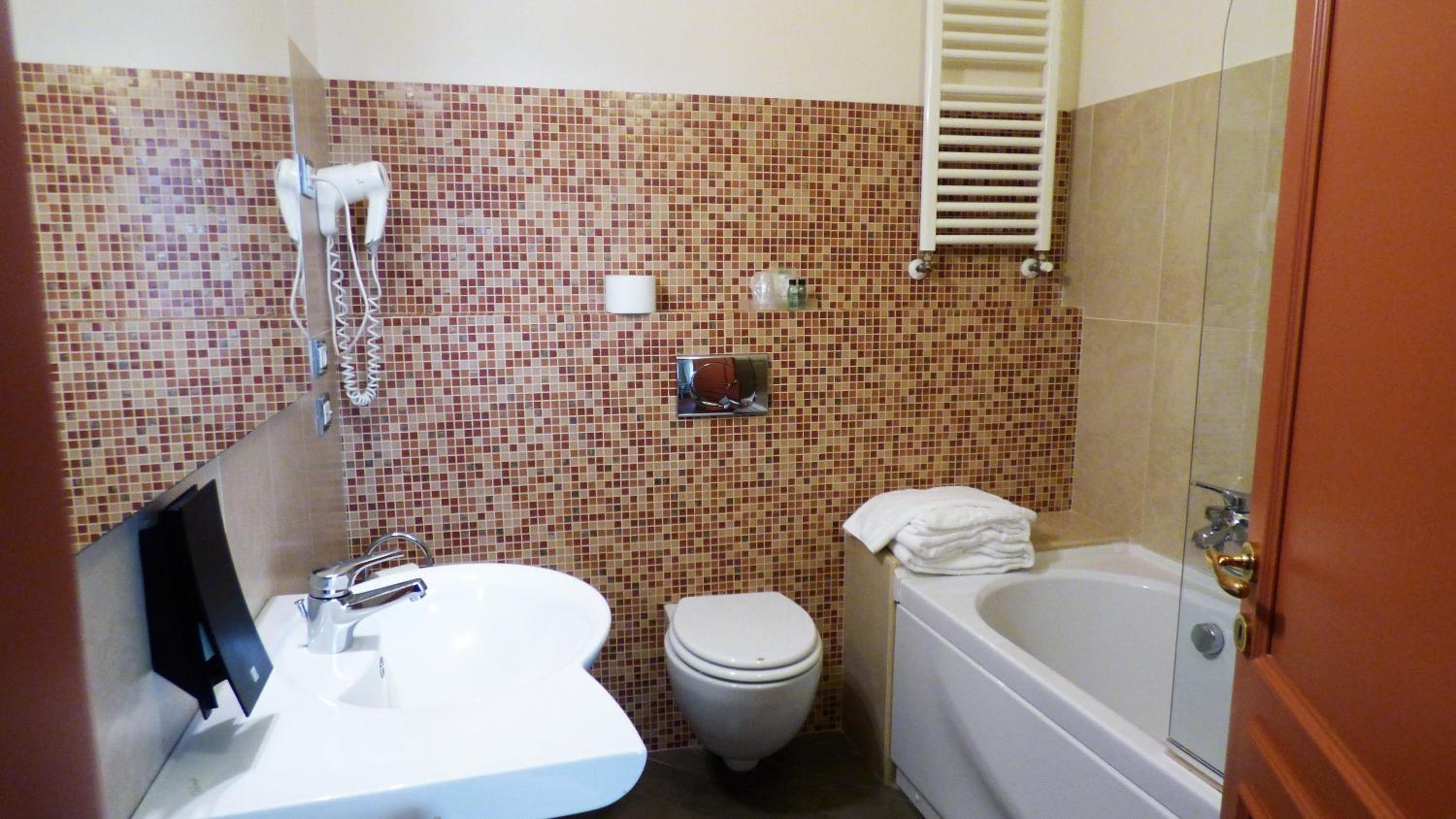 Double Room with Countryside View - Photo 9