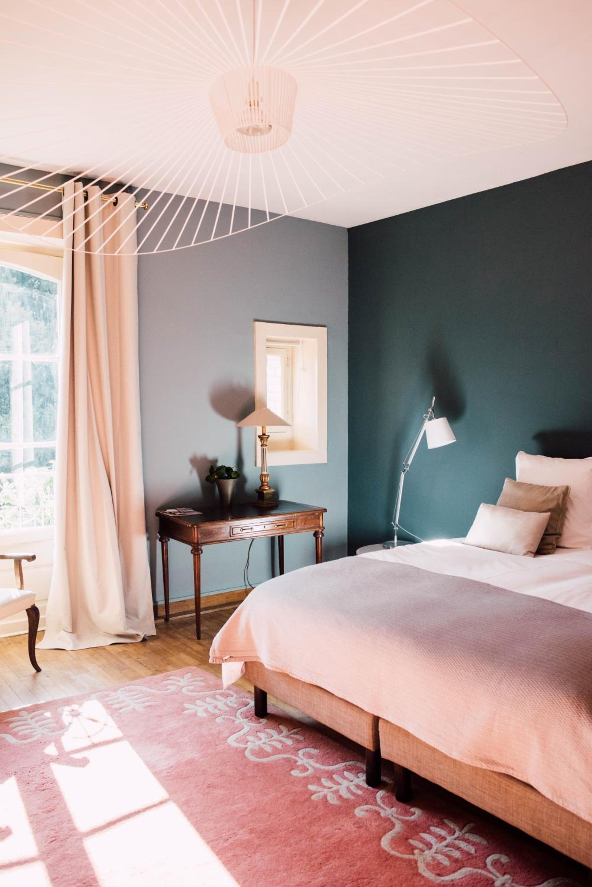 Queen Room with Garden View