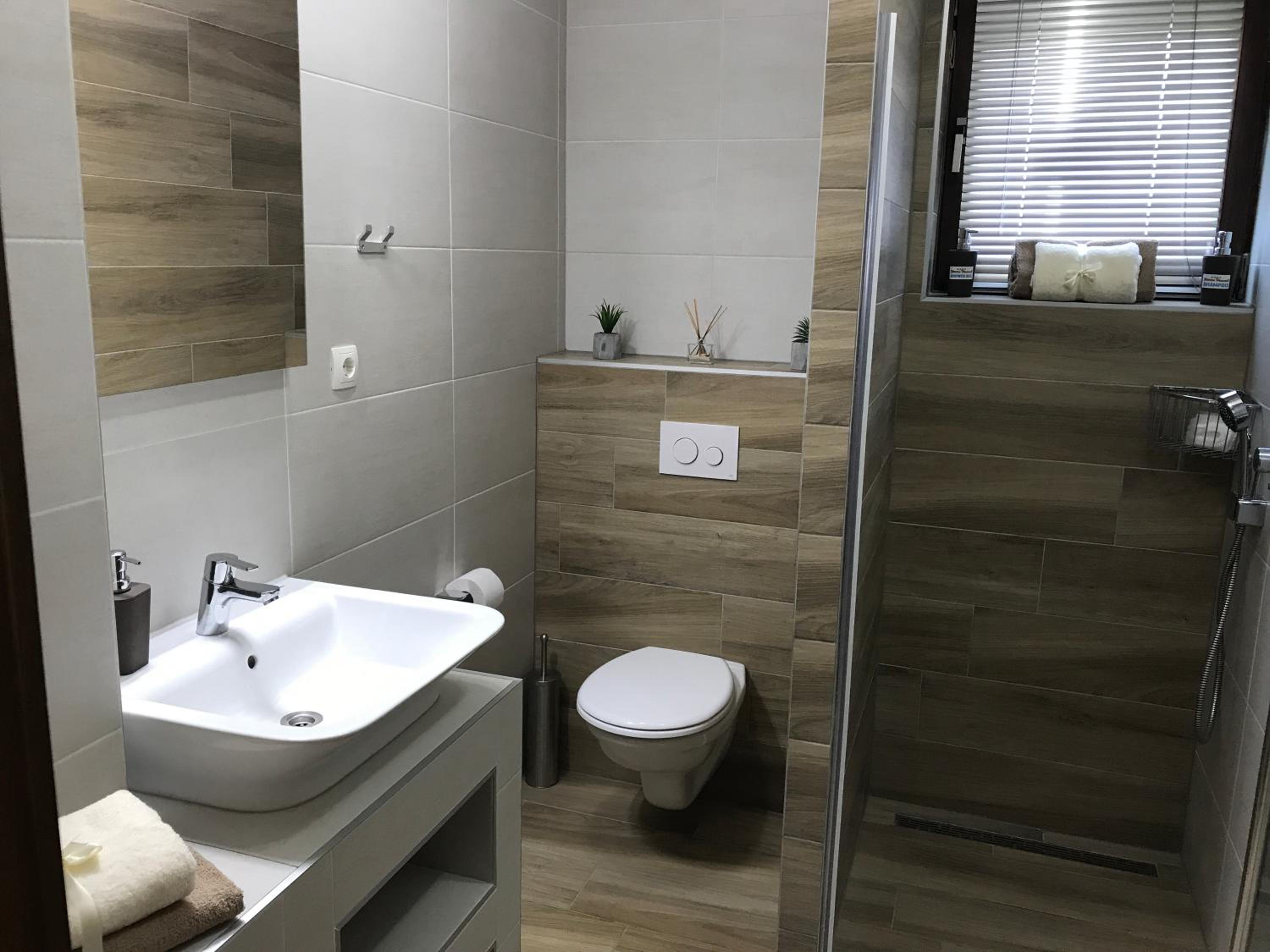 One-Bedroom Apartment with Balcony - Groundfloor - Photo 13