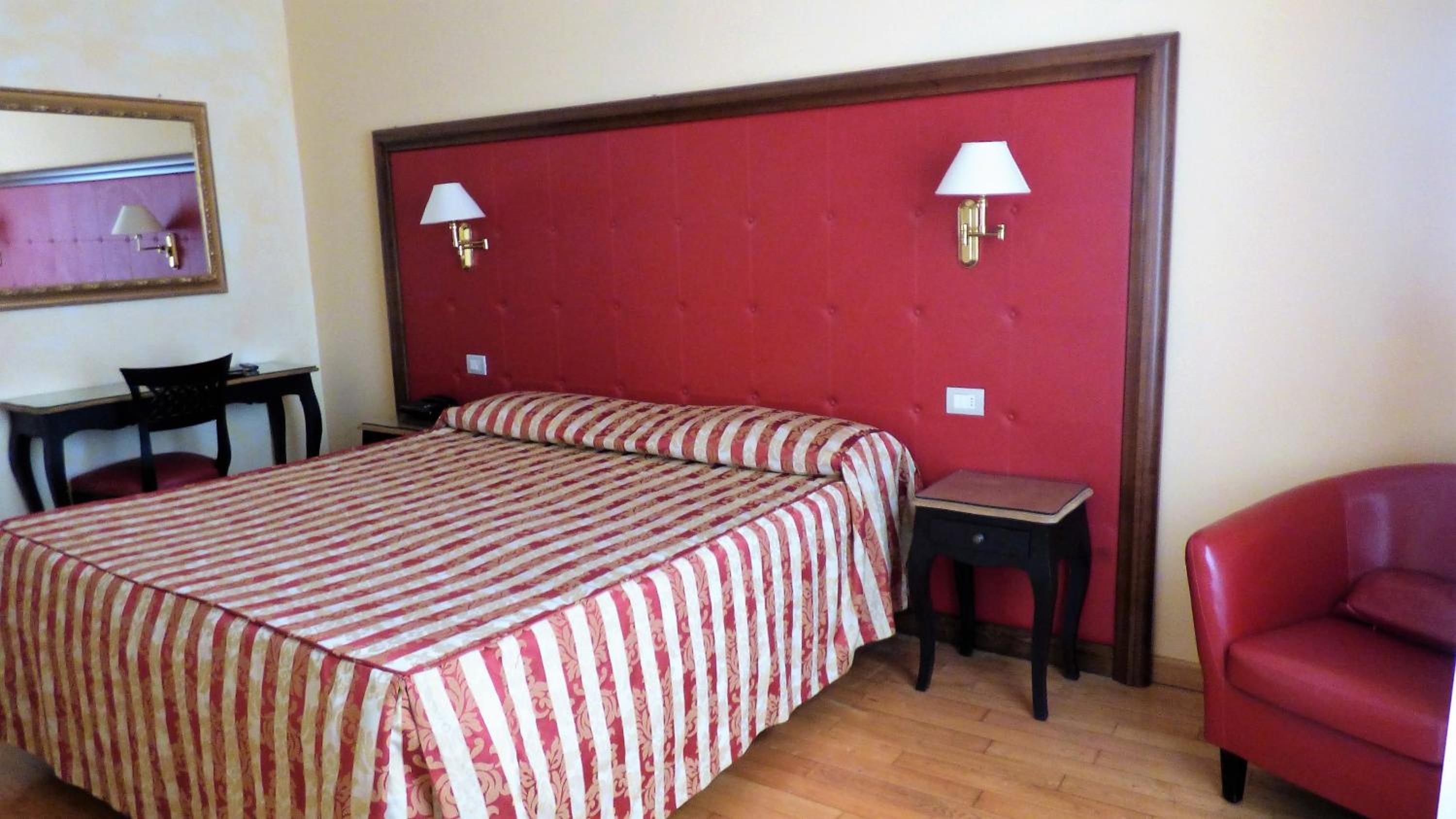 Double room without view - Photo 3